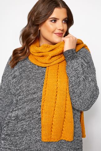 knitted scarf