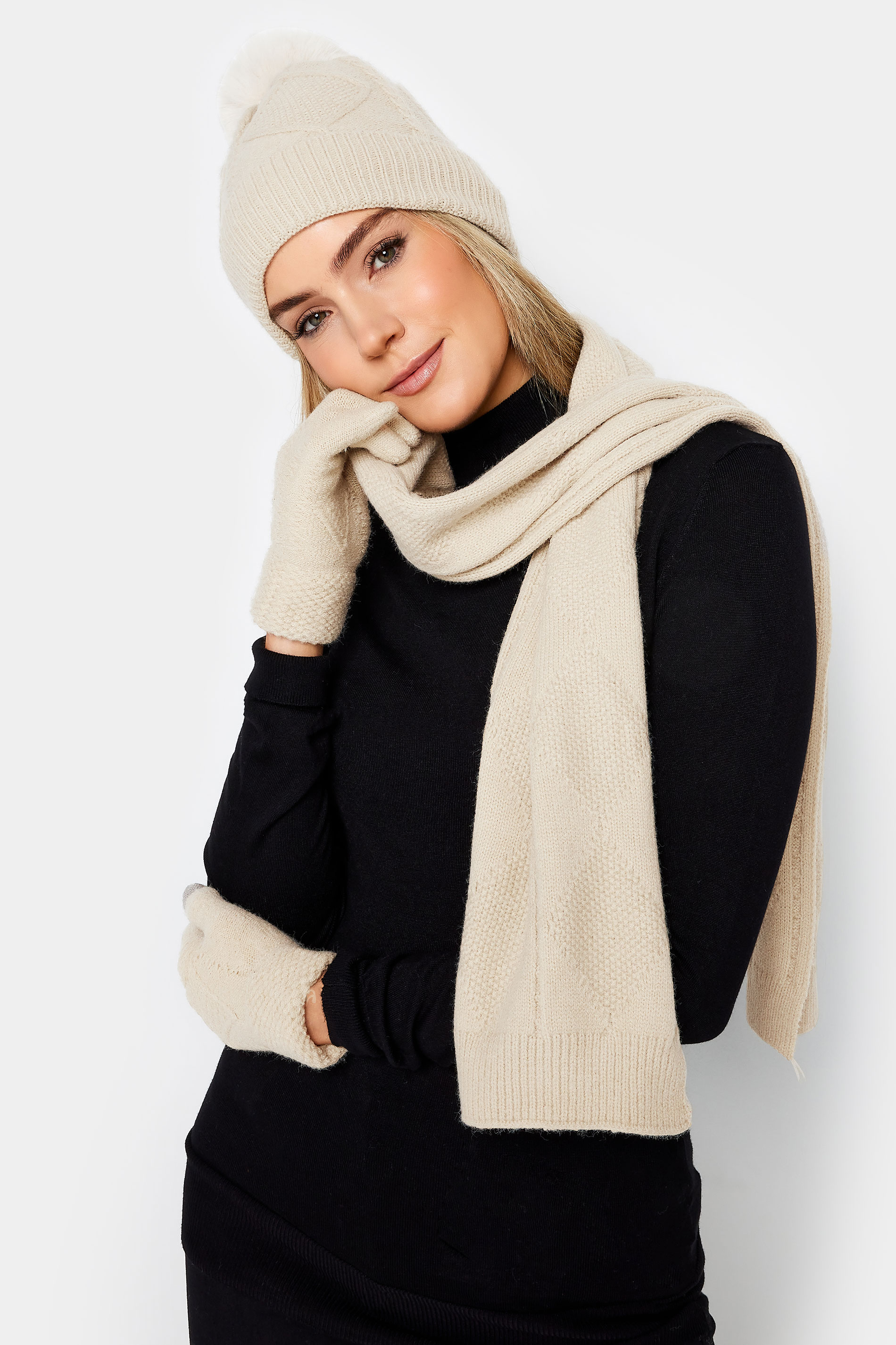 Cream Cable Knit Scarf Hat & Gloves Set 1