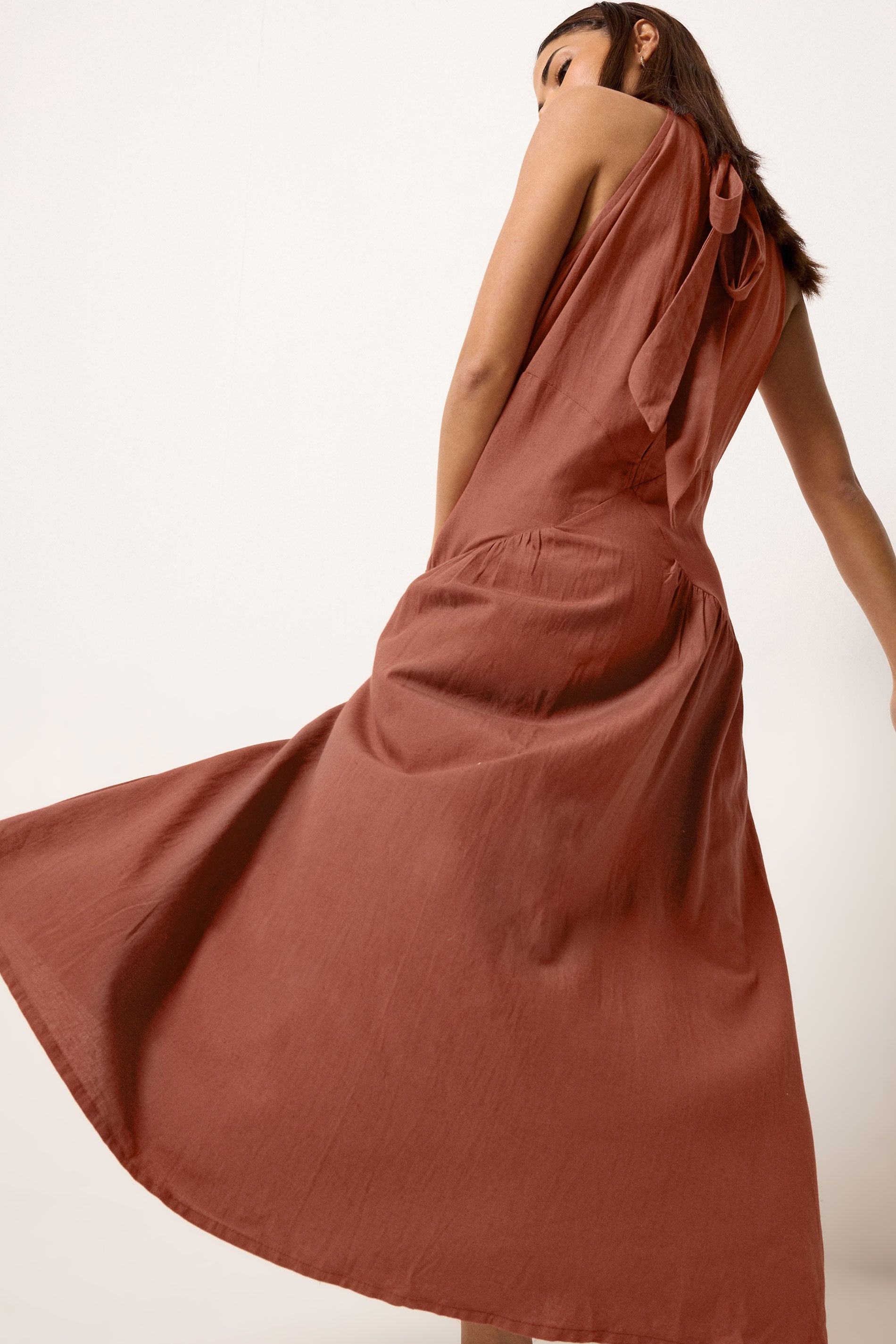 PixieGirl Petite Women's Red Linen Halterneck Maxi Dress | PixieGirl 4
