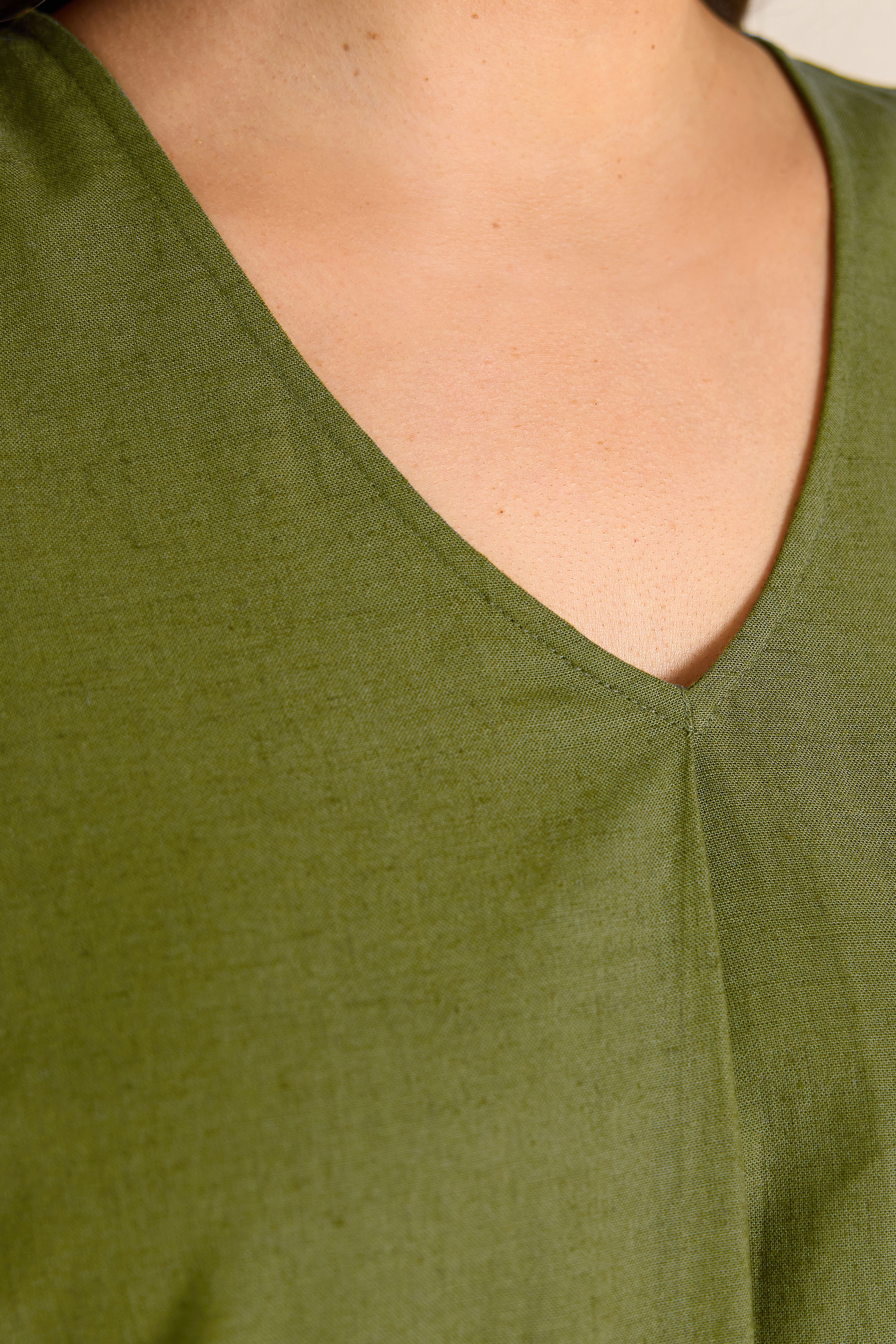 EVANS Plus Size Green Linen Vest Top | Evans 5