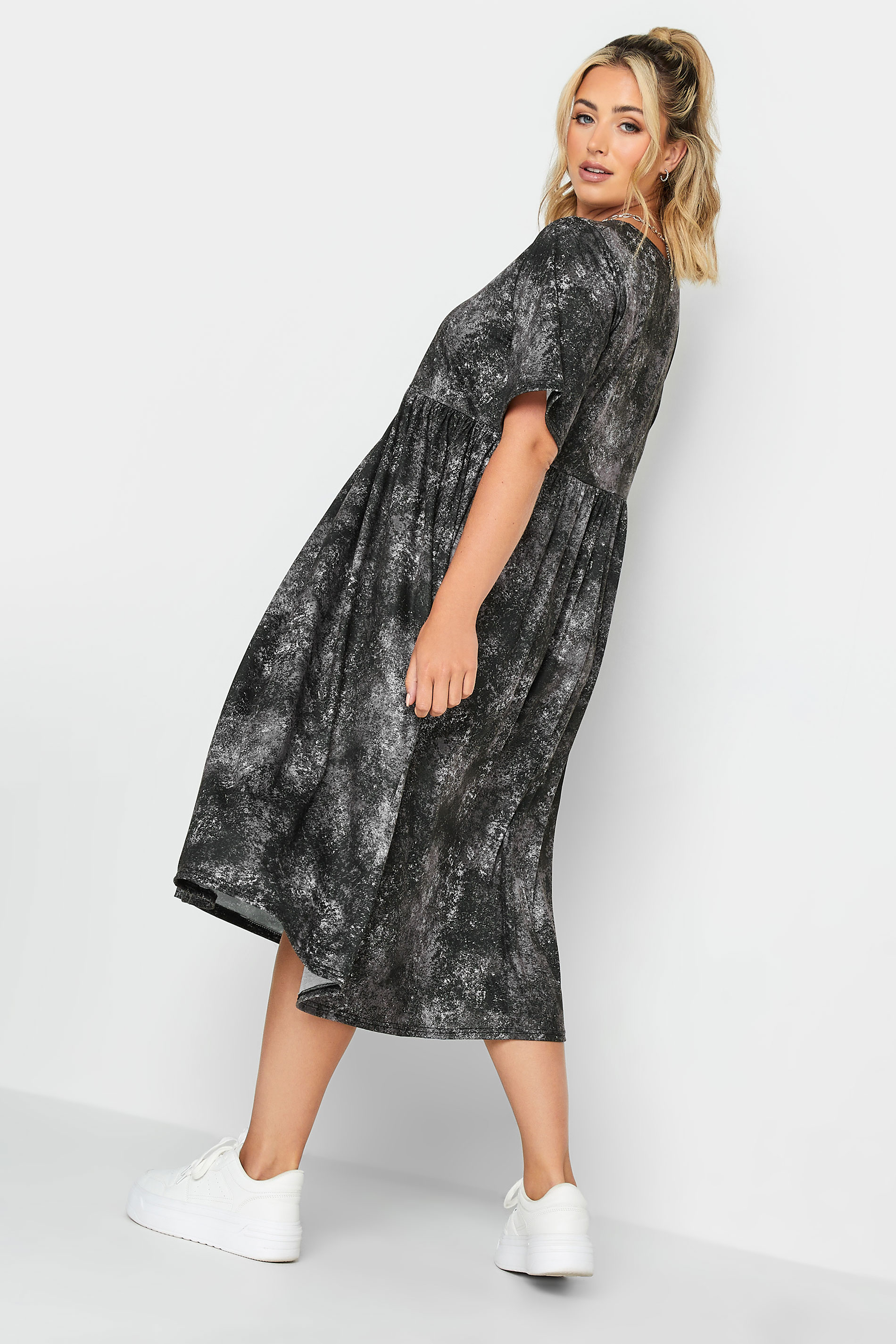 LIMITED COLLECTION Plus Size Black Acid Wash Smock Midaxi Dress | Yours Clothing 3