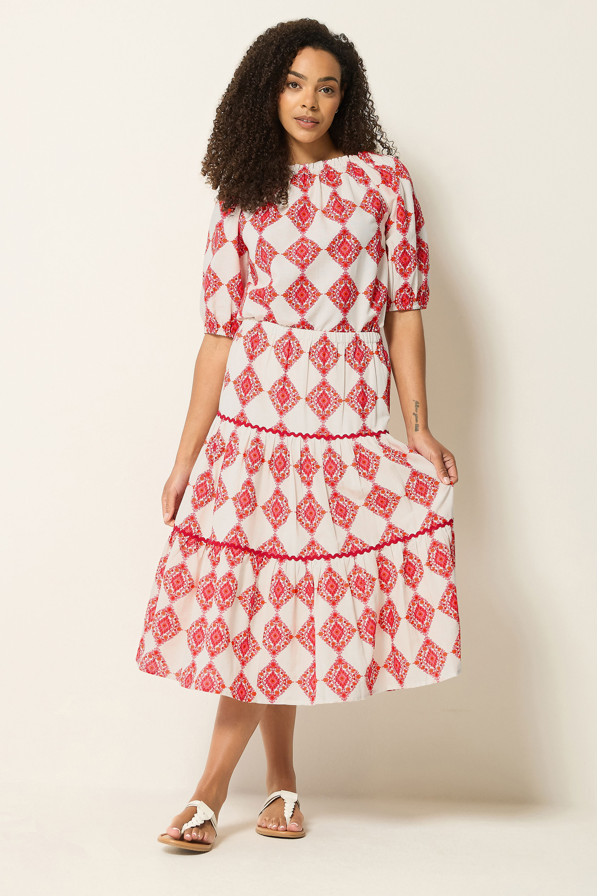 M&Co Ivory White Abstract Tile Print Top | M&Co 2
