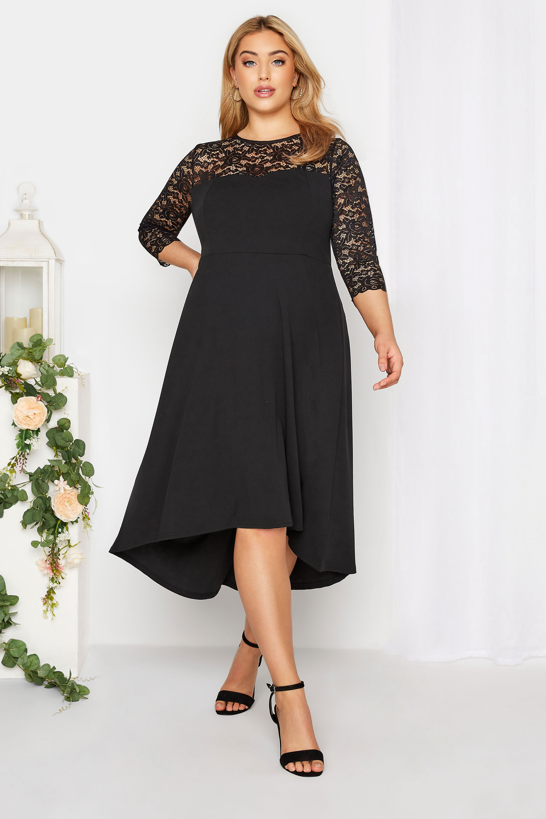 Robes Grande Taille Grande taille  Robes Dentelles | YOURS LONDON - Robe Noire Midi Encolure & Manches Dentelle - EY48503