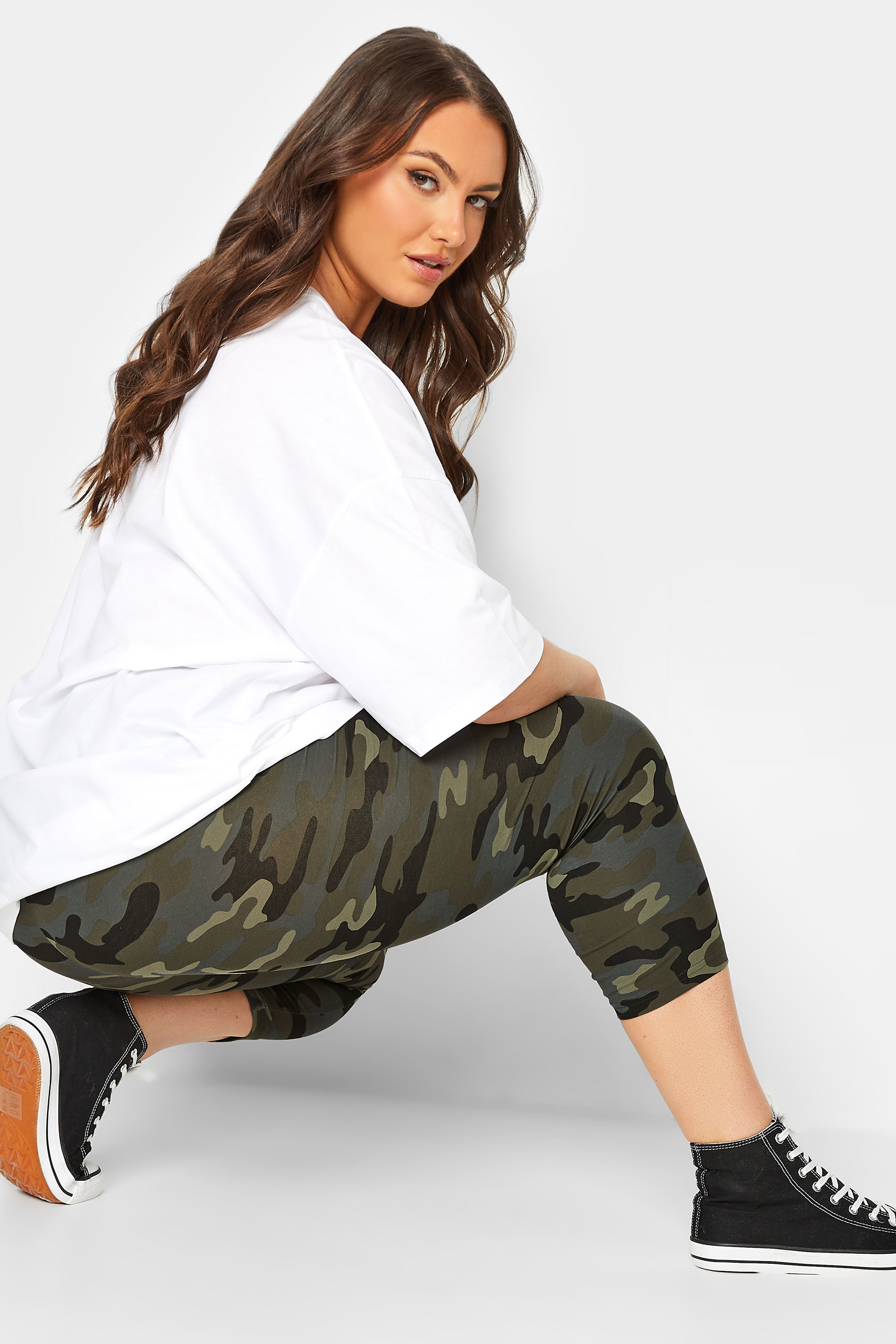 YOURS Plus Size Khaki Green Camo Cropped Leggings | Yours Clothing 3