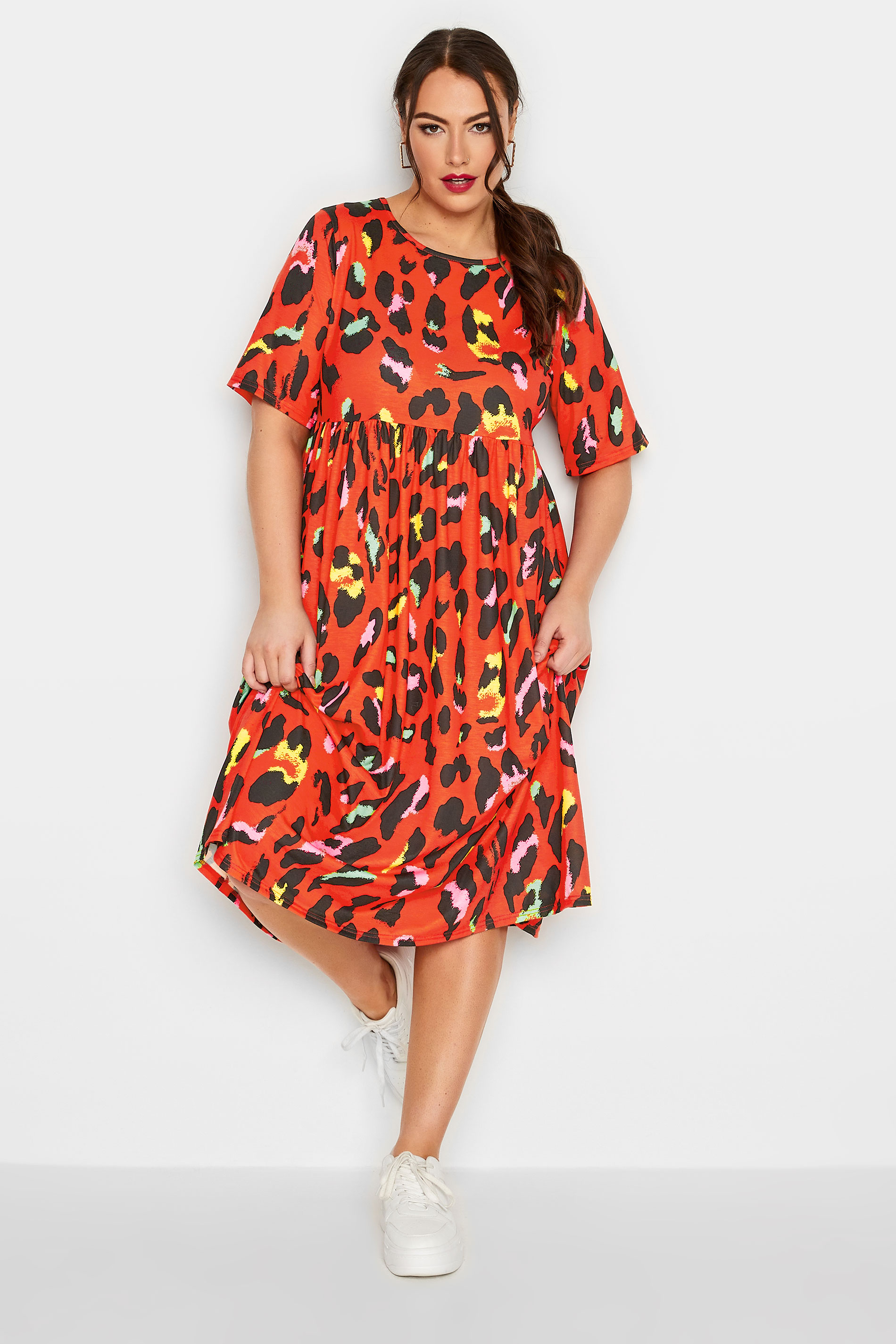 LIMITED COLLECTION Plus Size Red Leopard Print Smock Midaxi Dress | Yours Clothing 3