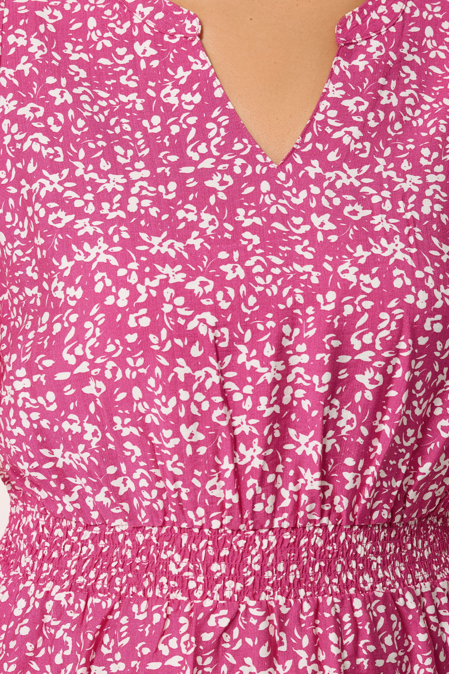 85% viscose, 15% nylon. 4