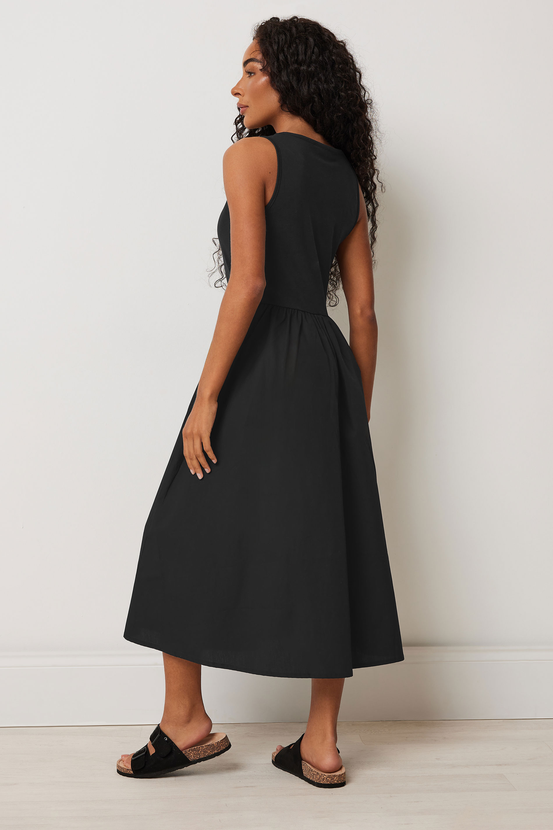 https://cdn.yoursclothing.com/Images/ProductImages/0d3149ce-3388-40_520714_C.jpg