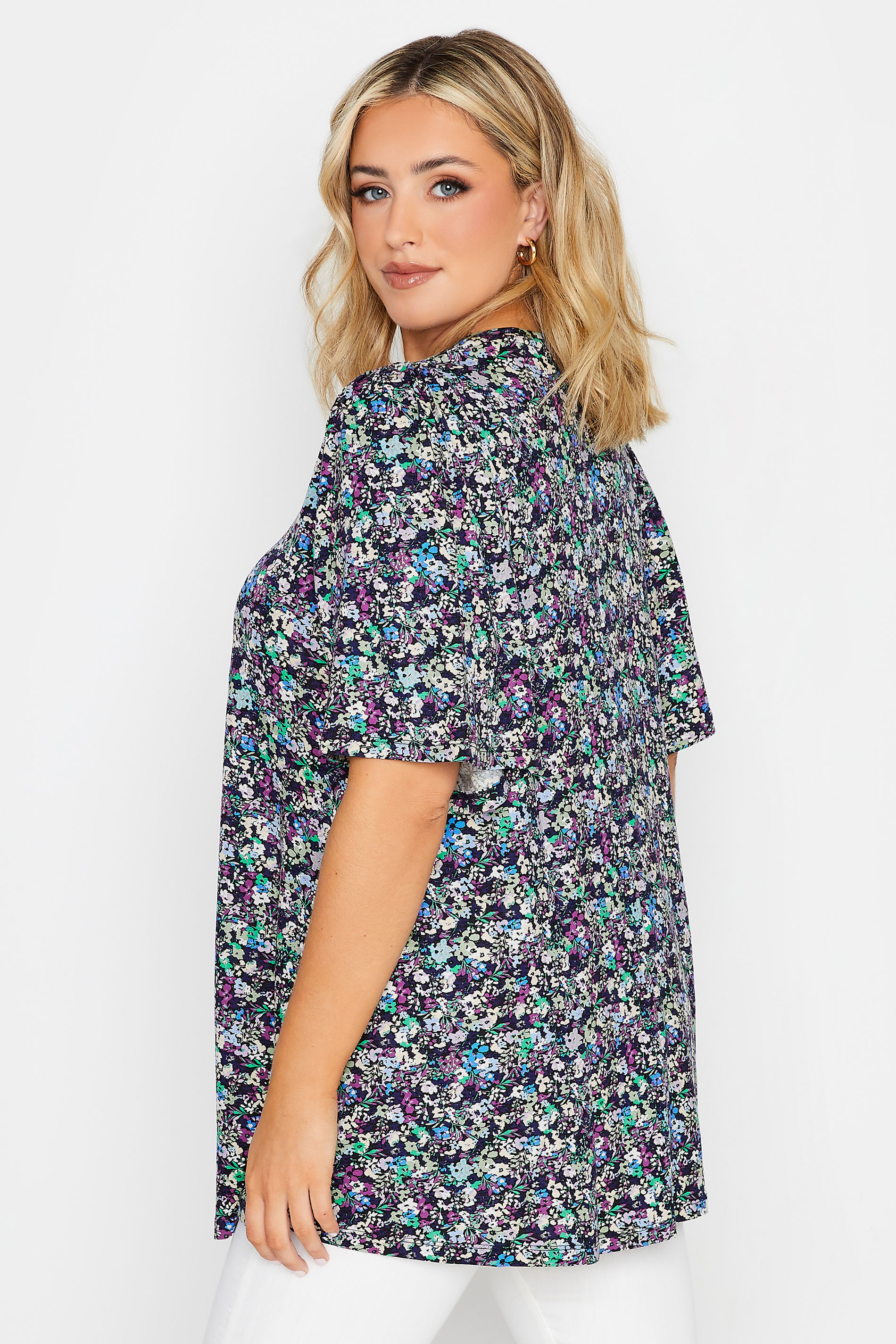 YOURS Plus Size Black Floral Pleat Front Swing Top | Yours Clothing 3