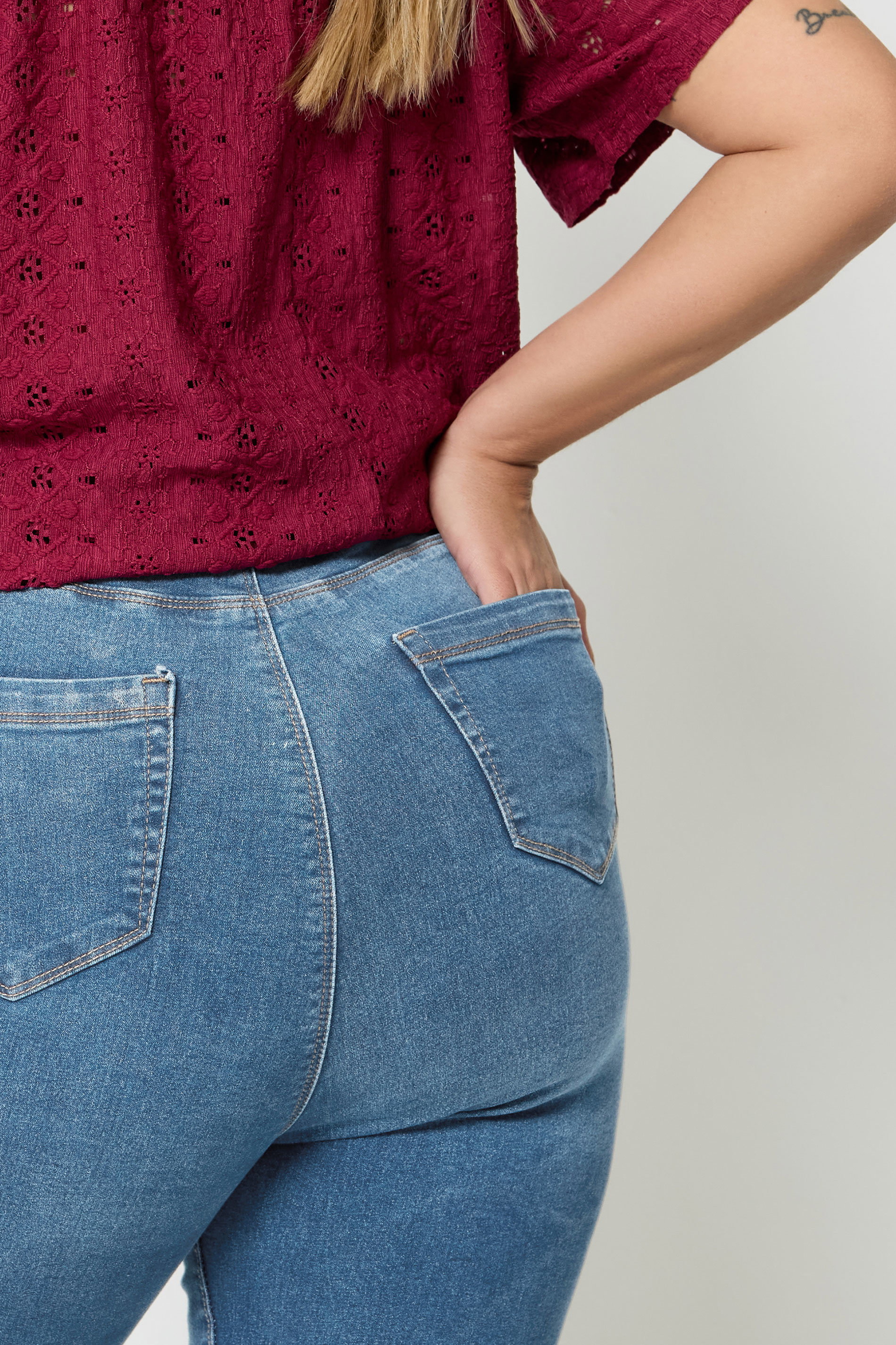 YOURS Plus Size Mid Blue Cropped JENNY Jeggings | Yours Clothing  4