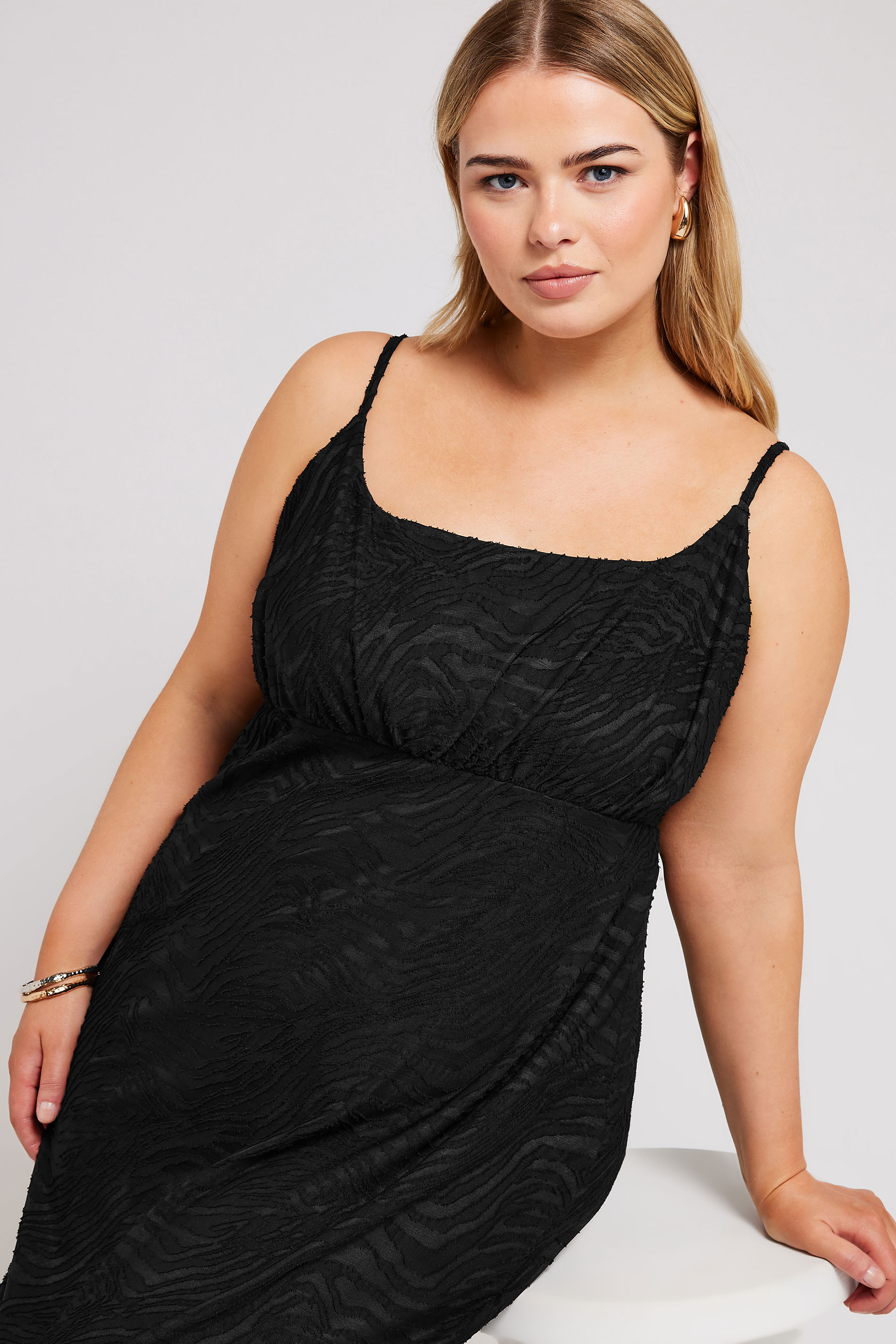 YOURS LONDON Plus Size Black Zebra Jacquard Maxi Dress | Yours Clothing 2