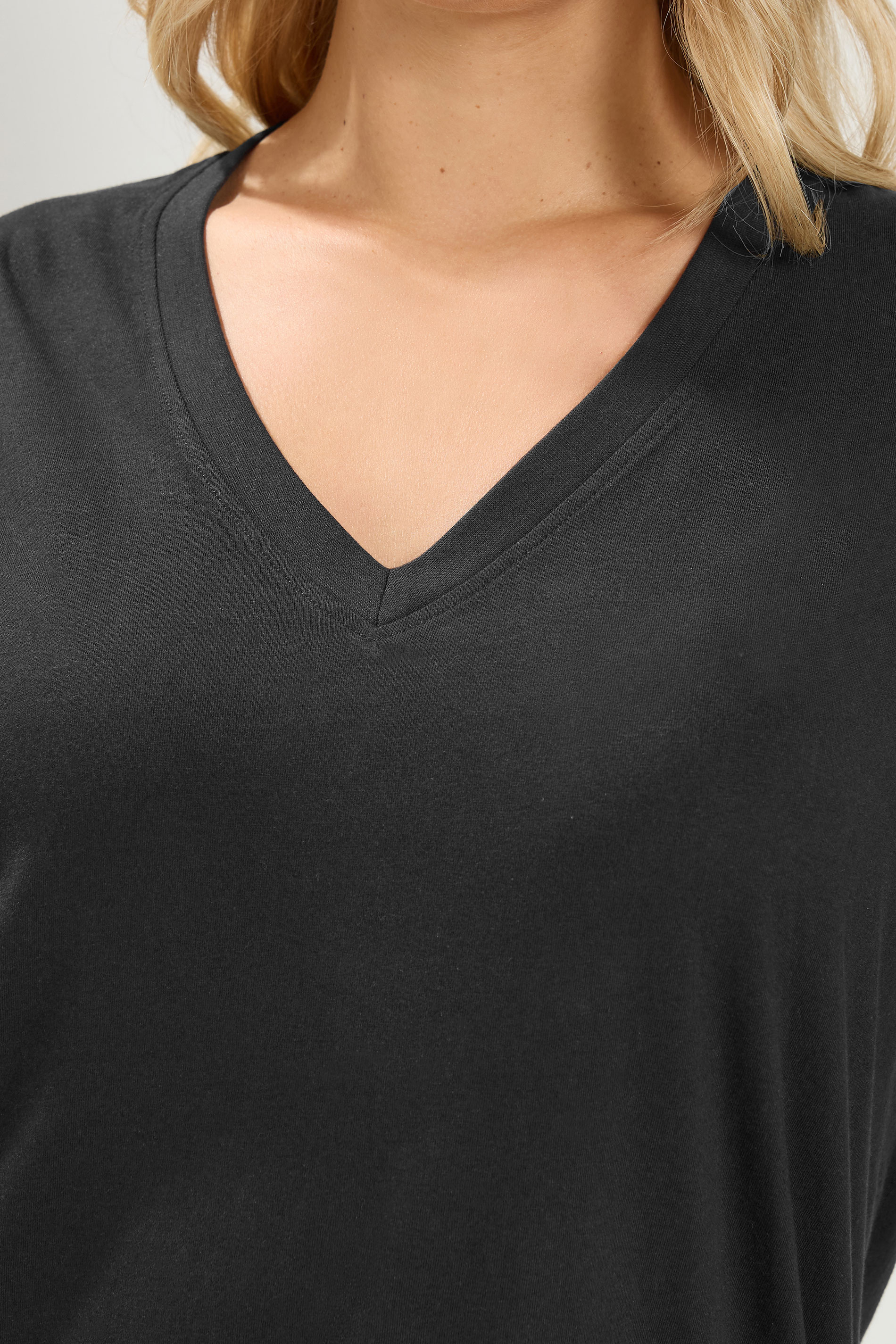 YOURS Plus Size Black V-neckline Longline T-Shirt | Yours Clothing 4