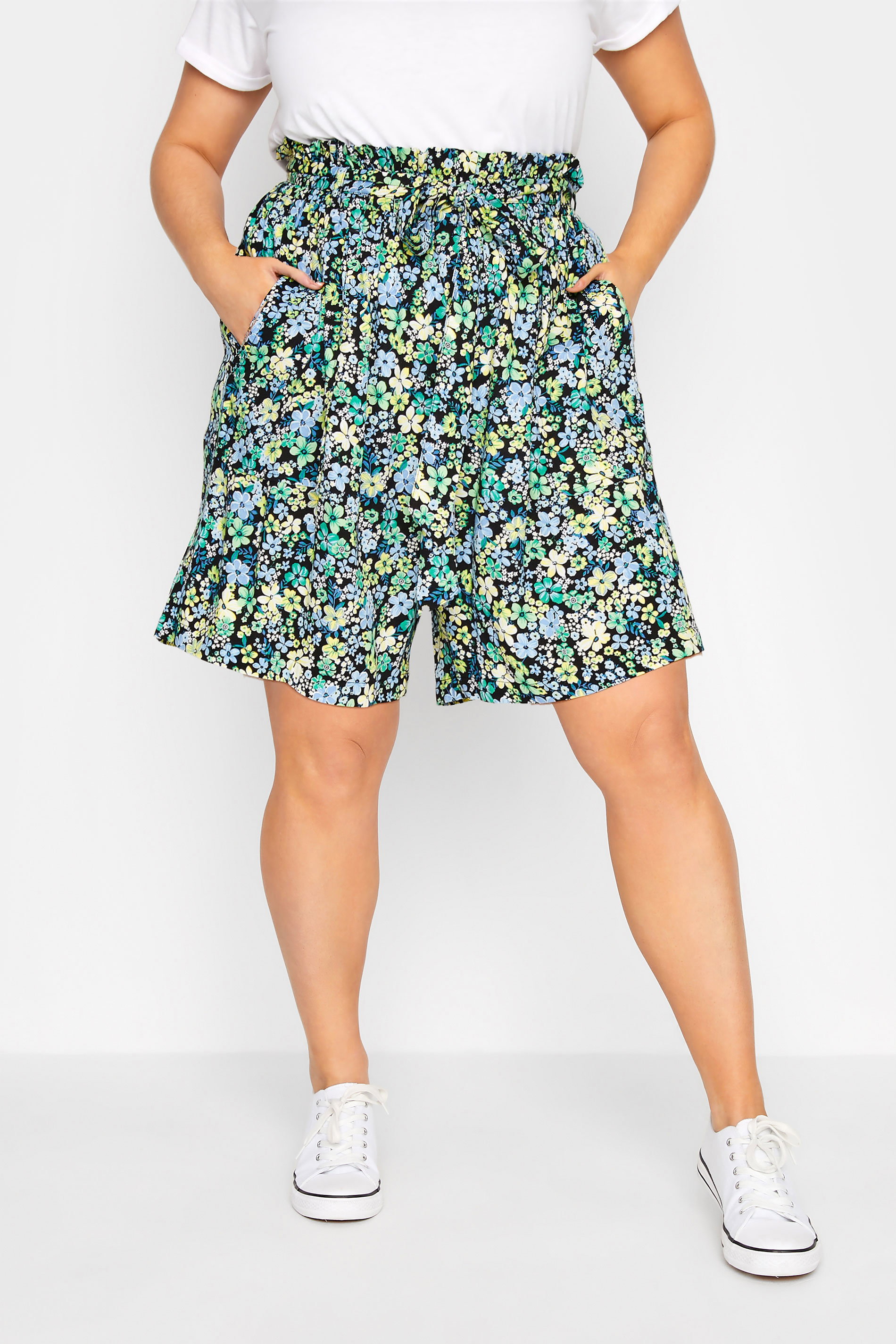 Short Bleu \u0026 Vert Floral avec Ceinture 