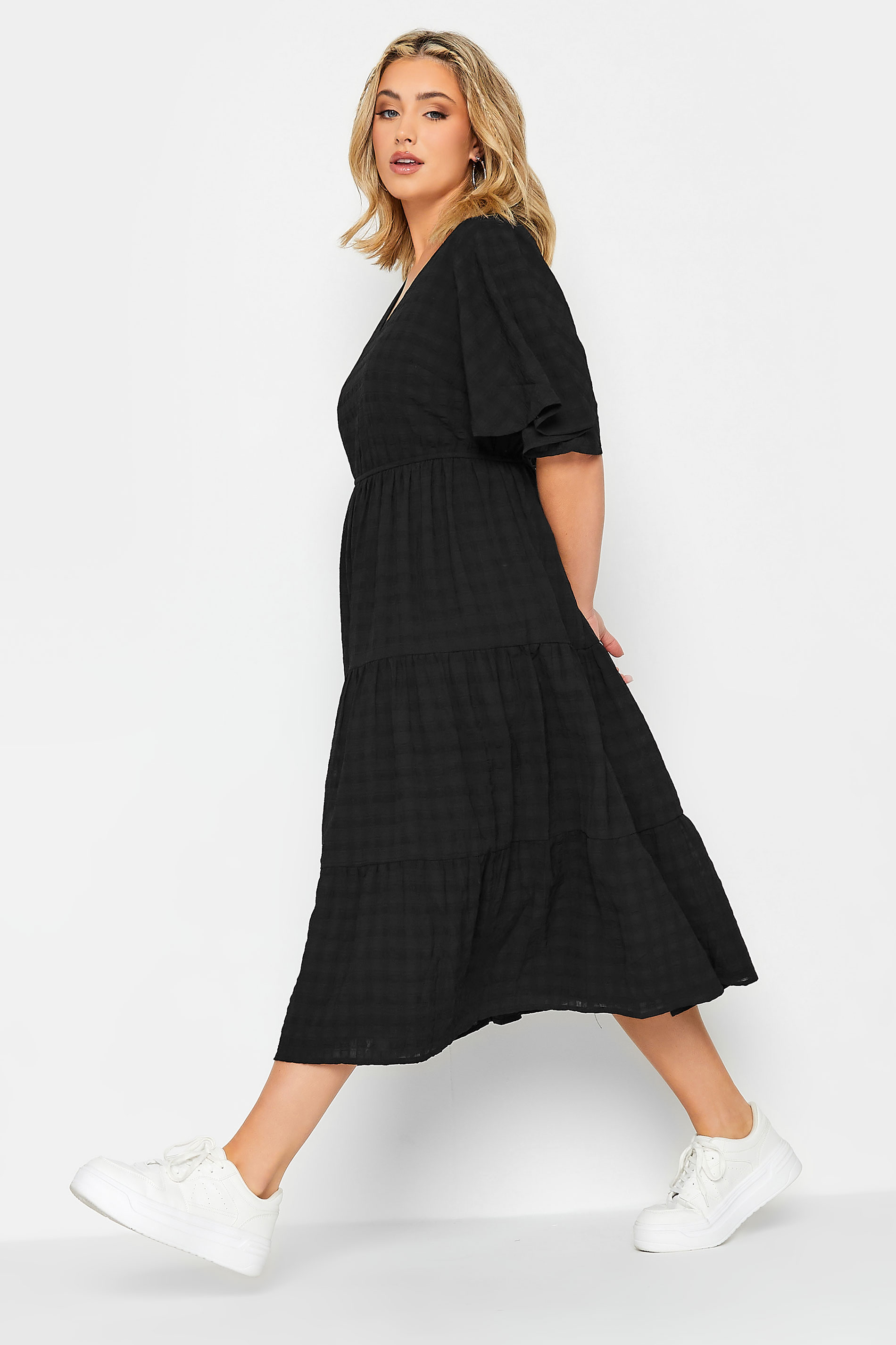 LIMITED COLLECTION Plus Size Black Textured Tiered Smock Dress | Yours Clothing 2