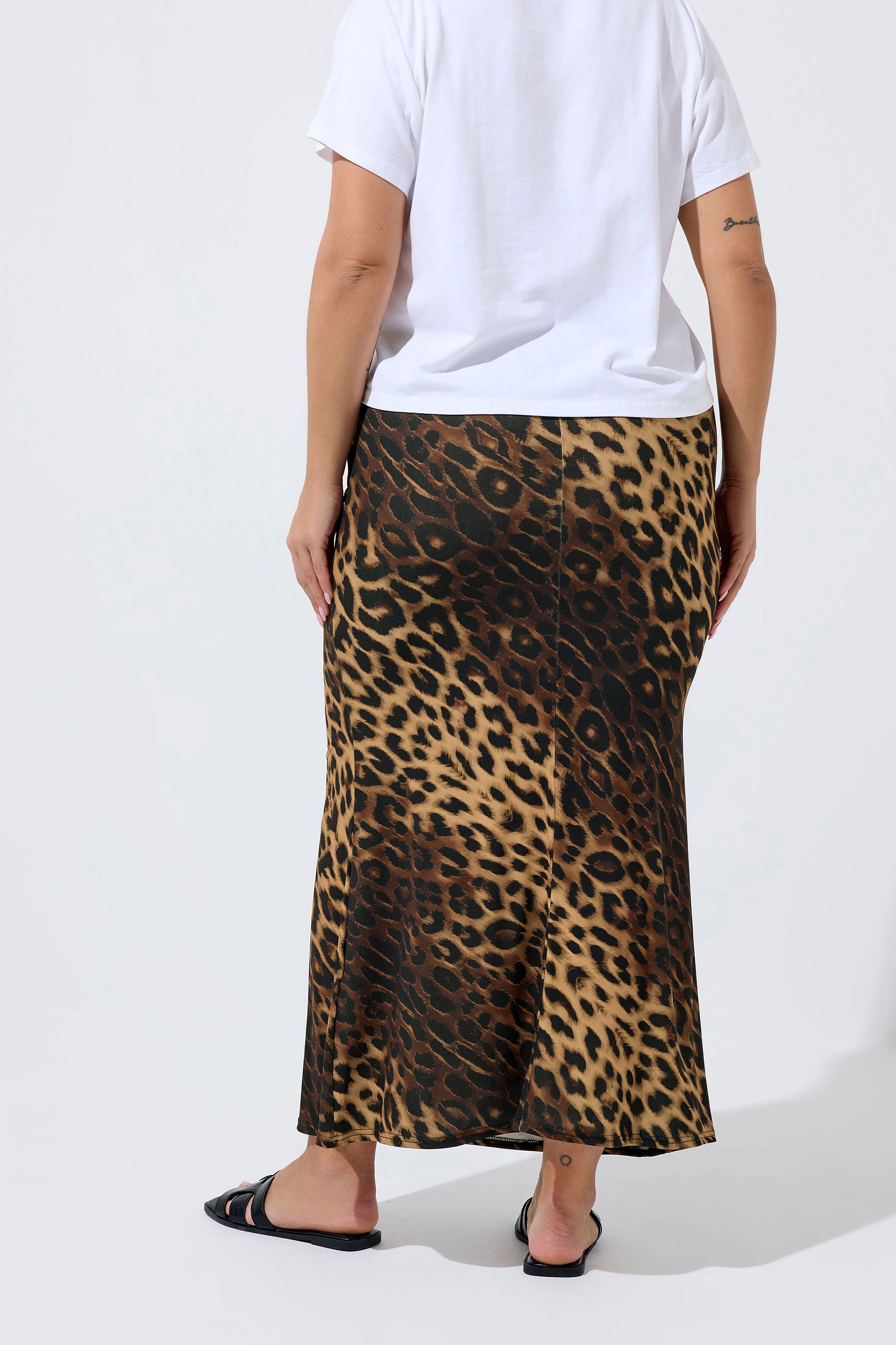 LIMITED COLLECTION Plus Size Brown Maxi Leopard Print Skirt | Yours Clothing 2