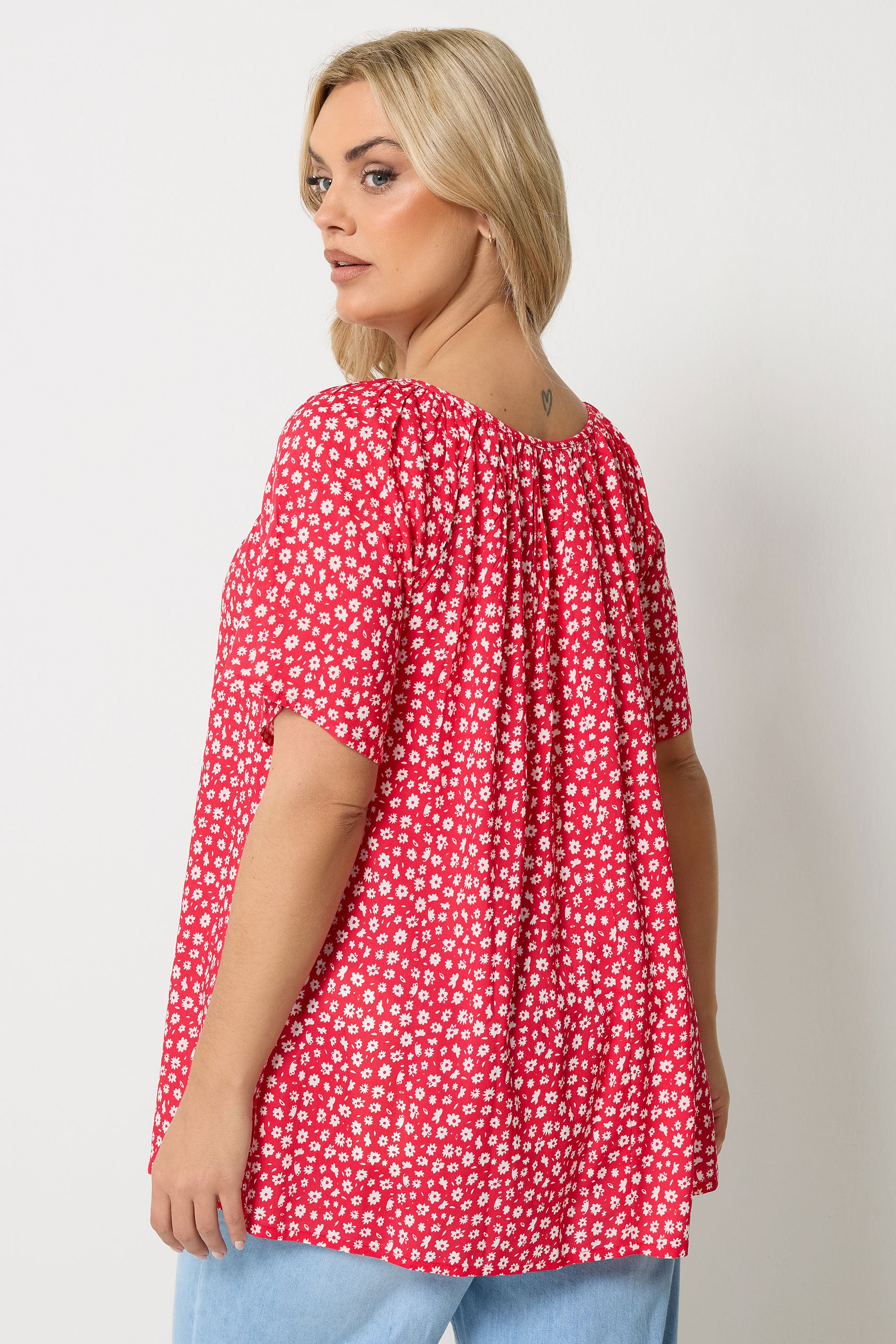 YOURS Plus Size Red Floral Short Sleeve Pintuck Blouse | Yours Clothing 2