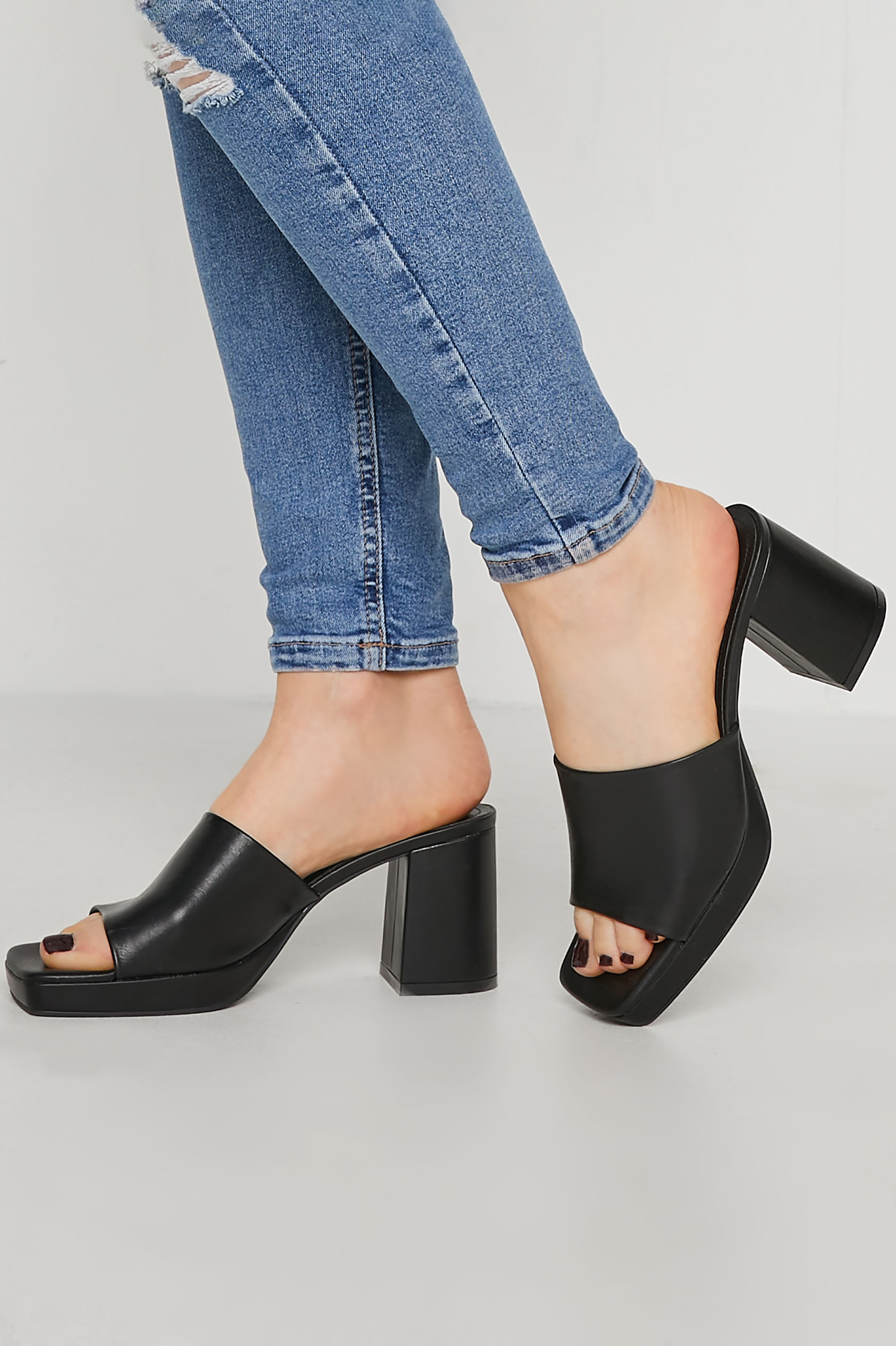 Grande taille  Shoes Grande taille  Heels | PixieGirl Black Block Heeled Mules In Standard D Fit - TW54631