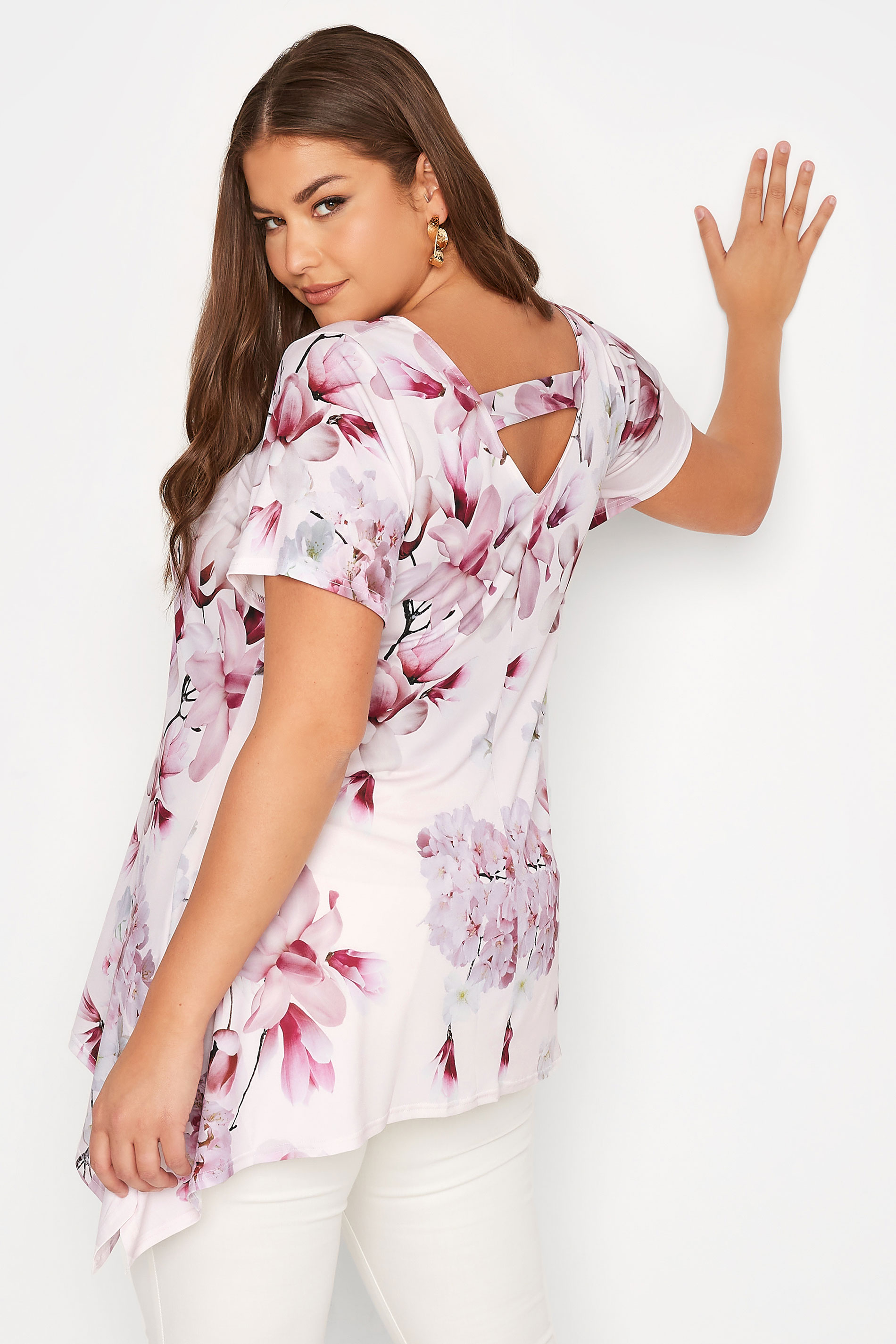 YOURS LONDON Plus Size Pink Floral Hanky Hem Top | Yours Clothing 3