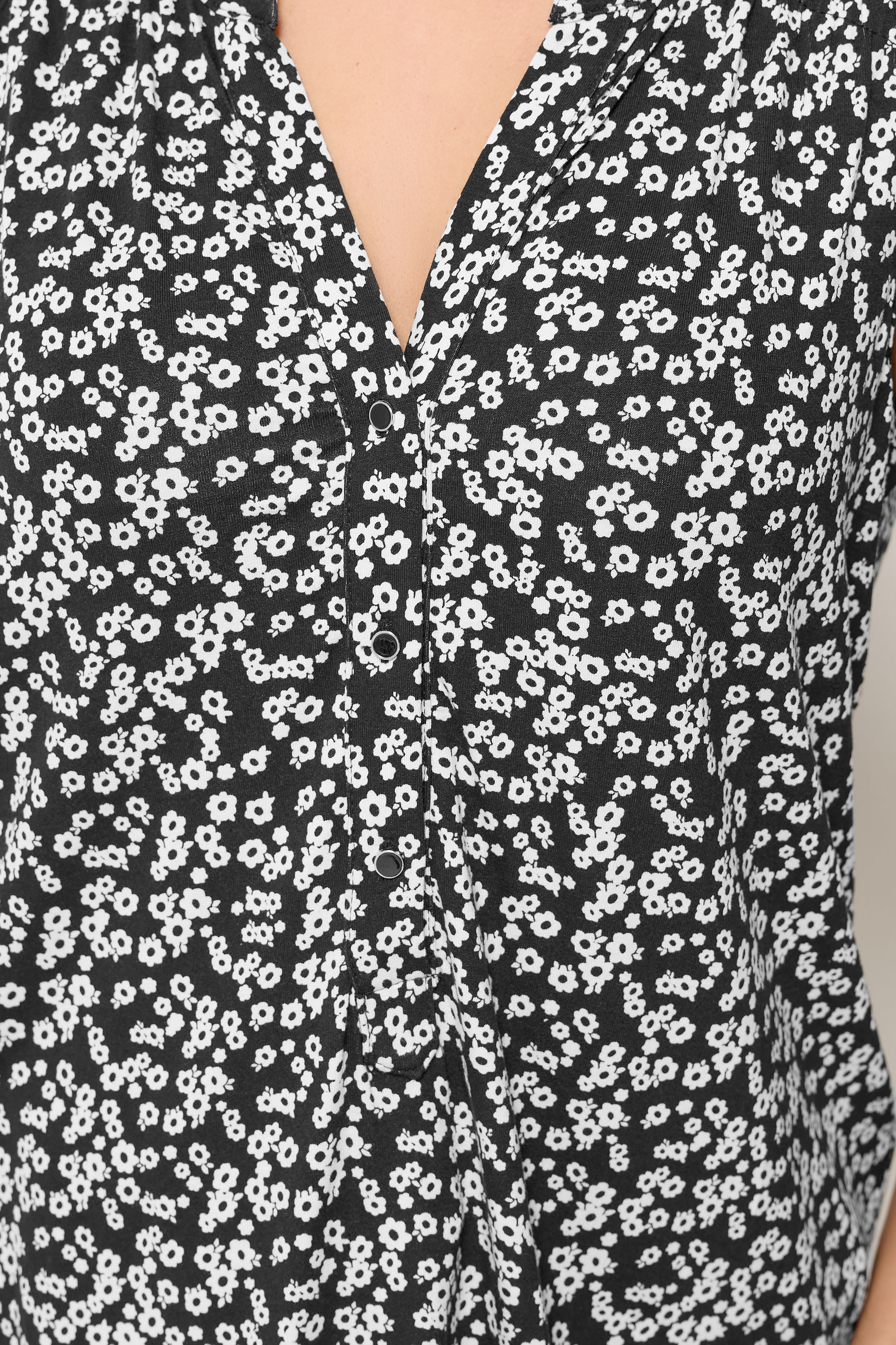 YOURS Plus Size Black Floral Notch Neck Swing Blouse | Yours Clothing 4
