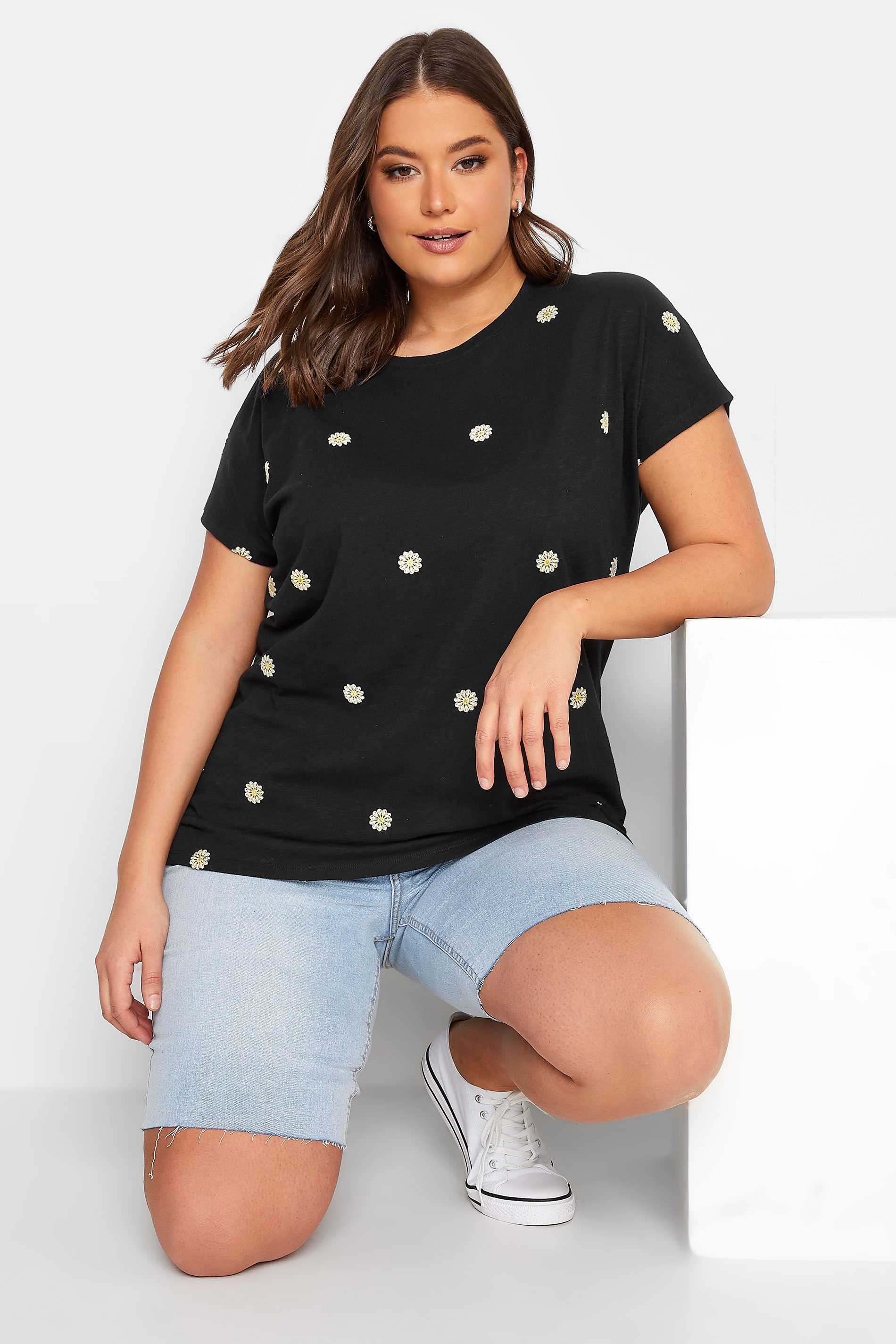 YOURS Curve Plus Size Black Daisy Embroided T-Shirt | Yours Clothing  1