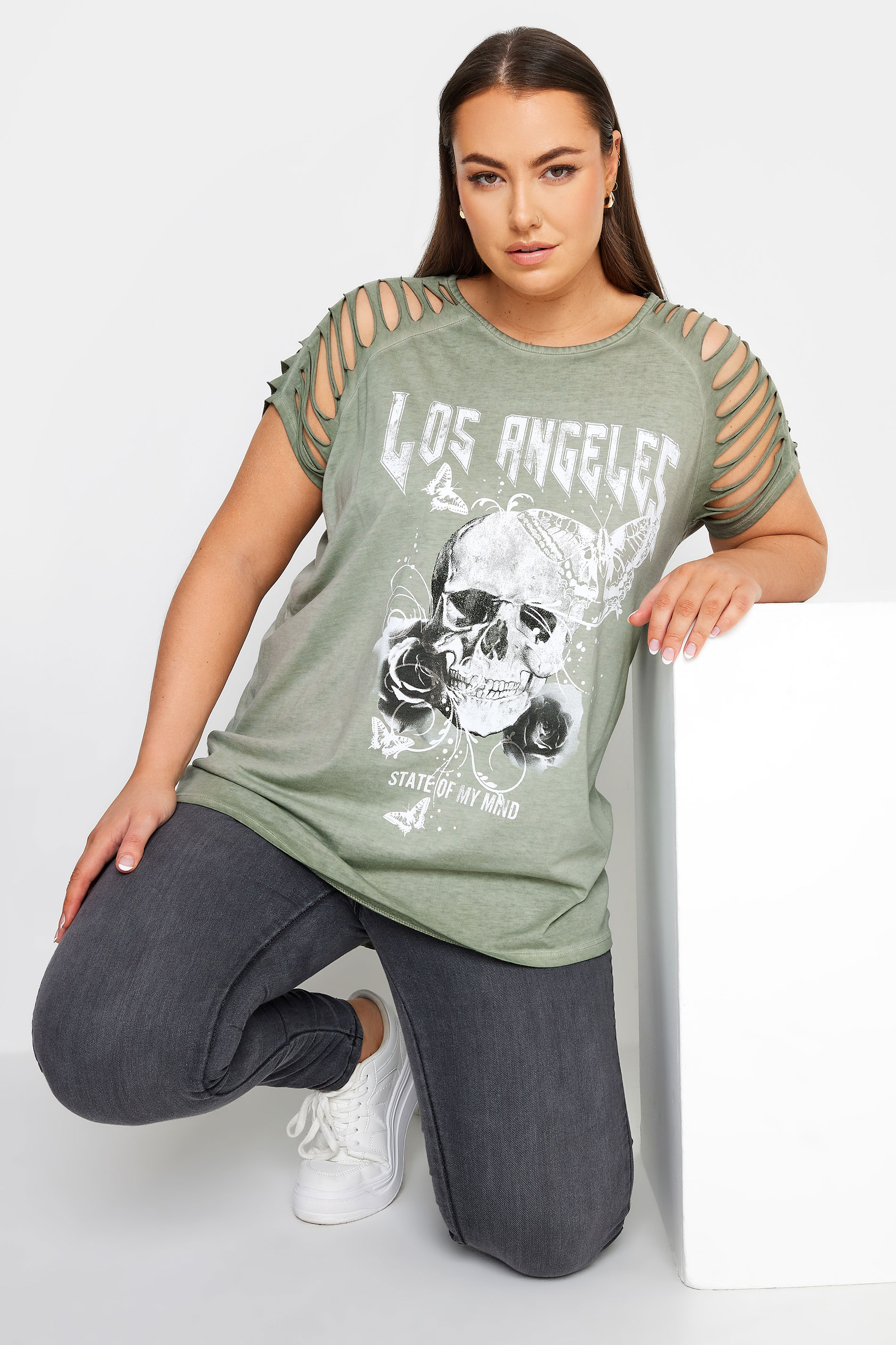 YOURS Plus Size Green Skull Print T-Shirt | Yours Clothing 1