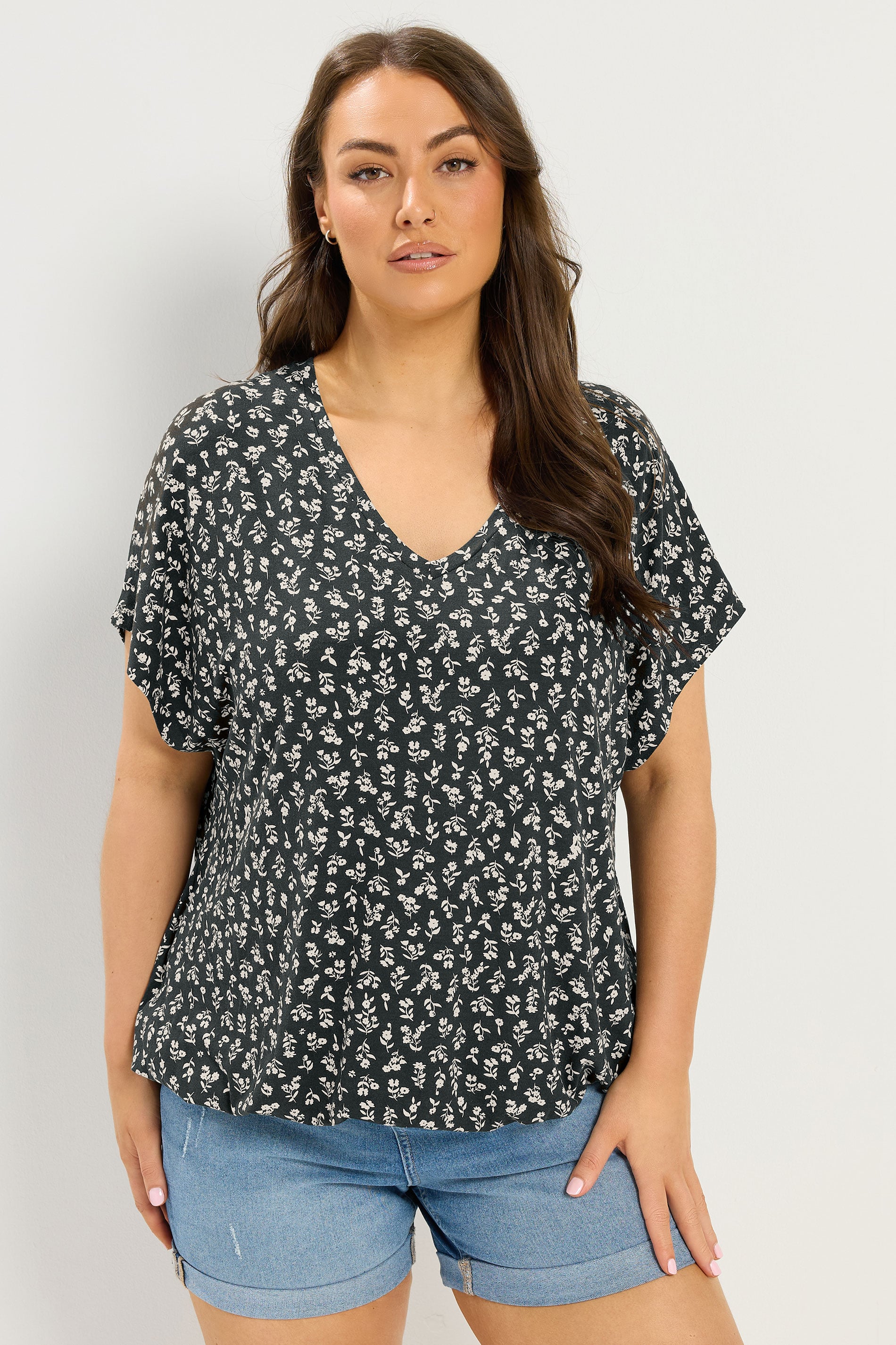 YOURS Plus Size Black Floral Elasticated Hem T-Shirt | Yours Clothing 3