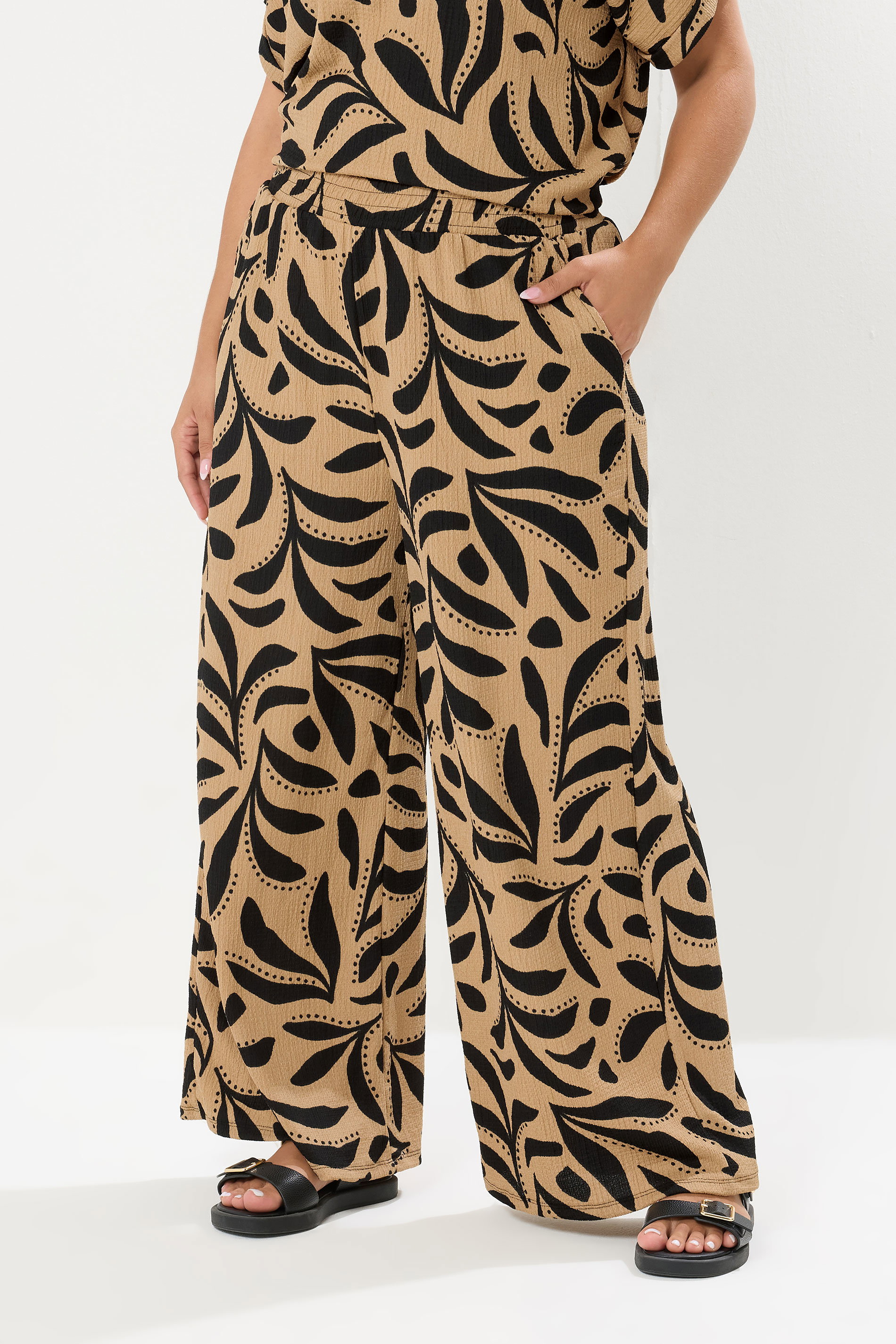 Brown Yours Curve Natural Leaf Crinkle Wide Leg Trousers, Women's Curve & Plus Size, Yours