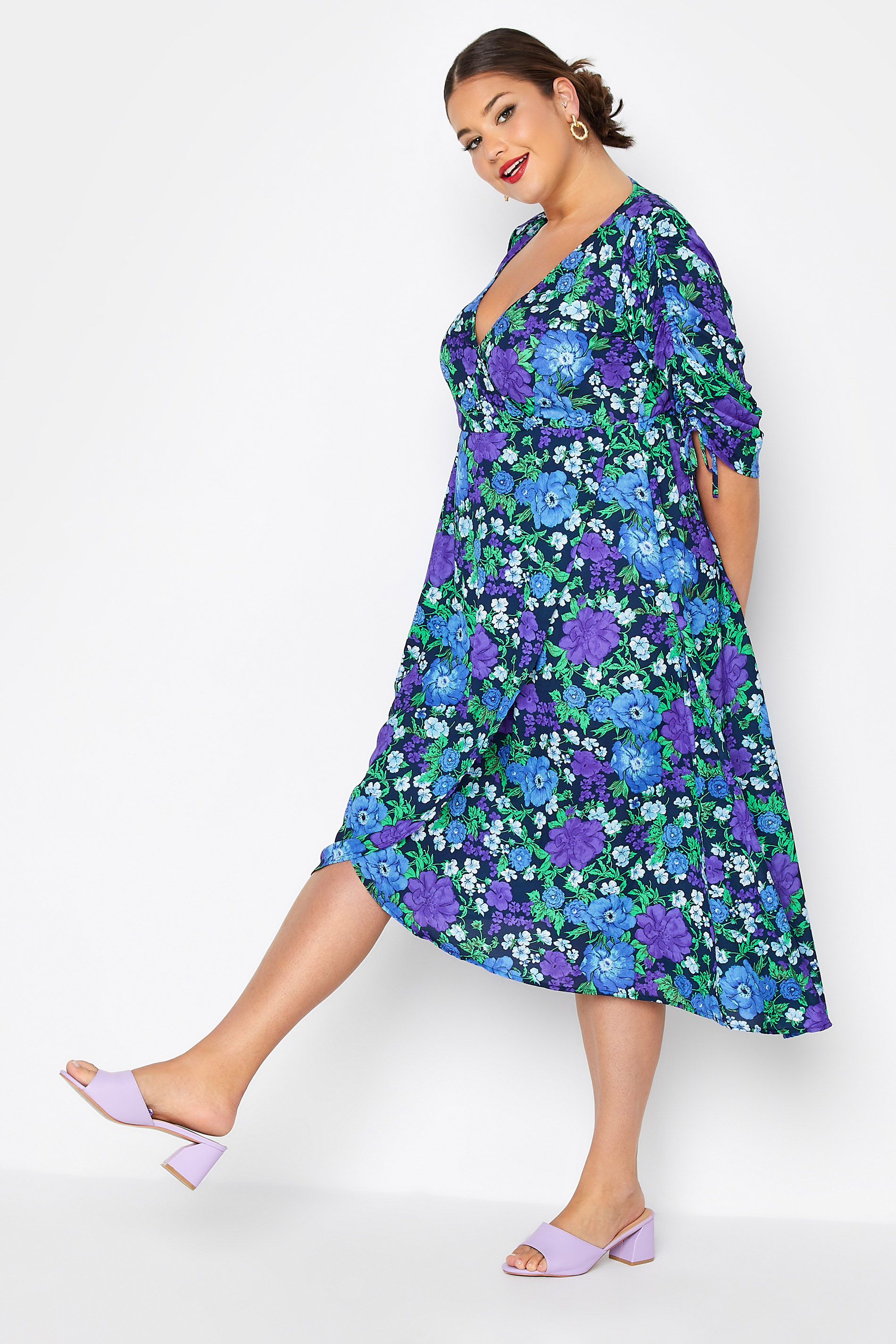 Robes Grande Taille Grande taille  Robes Portefeuilles | LIMITED COLLECTION - Robe Cache-Coeur Floral Bleu & Violet - OL40326