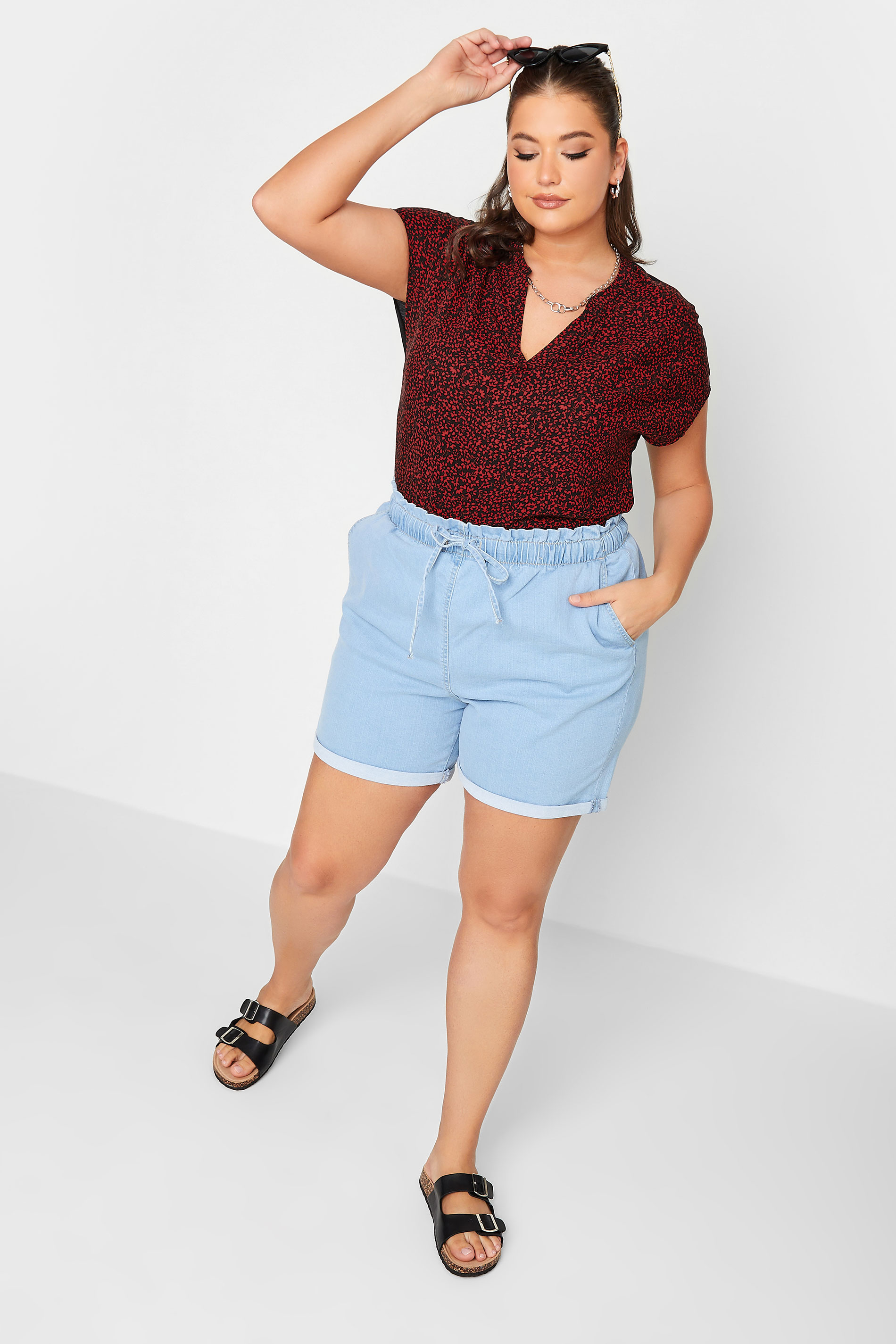 YOURS Curve Plus Size Burgundy Red Ditsy Floral Print Blouse | Yours Clothing  2