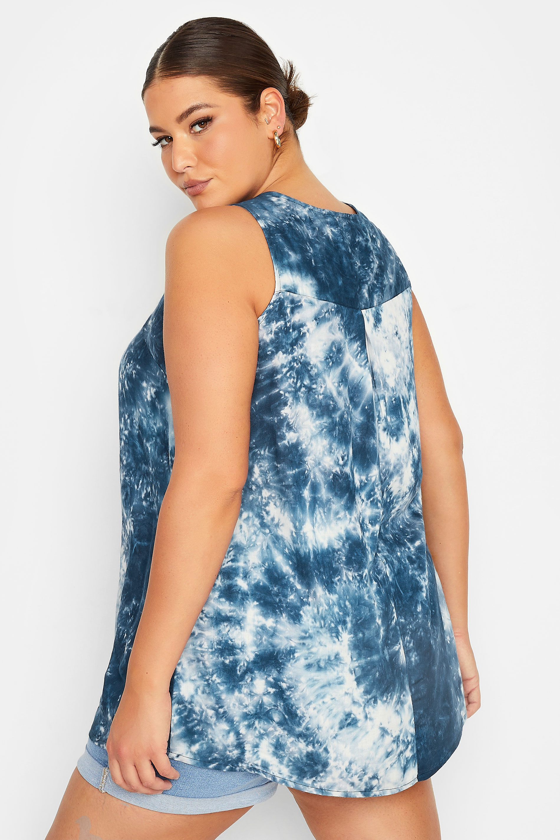 YOURS Curve Plus Size Blue Tie Dye Swing Top | Yours Clothing  3