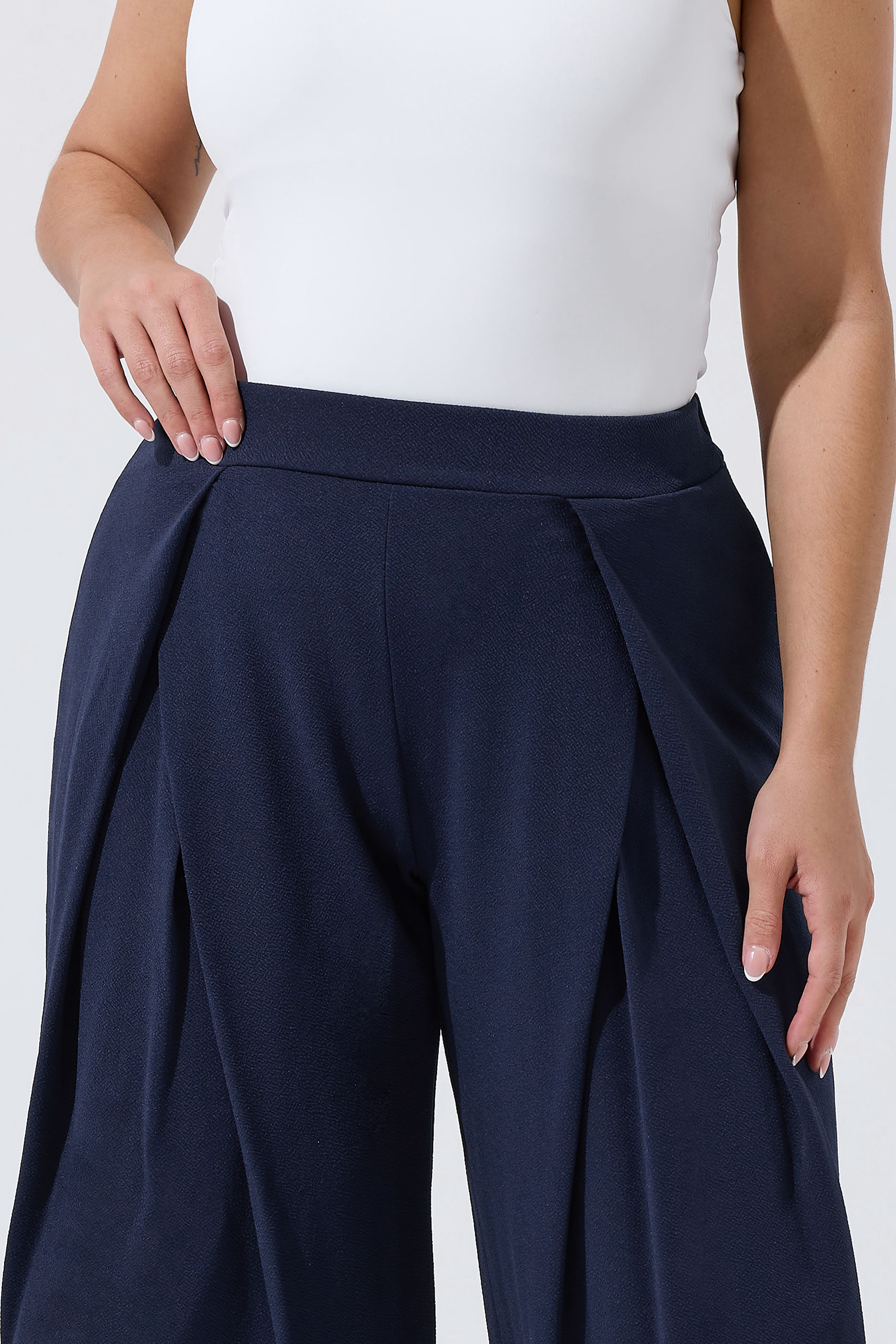 LIMITED COLLECTION Plus Size Navy Blue Pleated Wide Leg Trousers | Yours Clothing 4