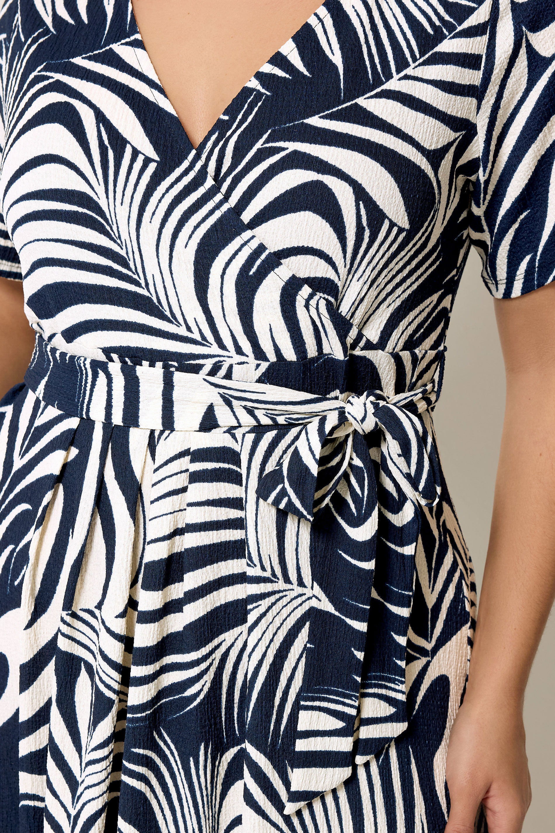 YOURS Plus Size Blue Leaf Print Wrap Front Dress | Yours Clothing 4