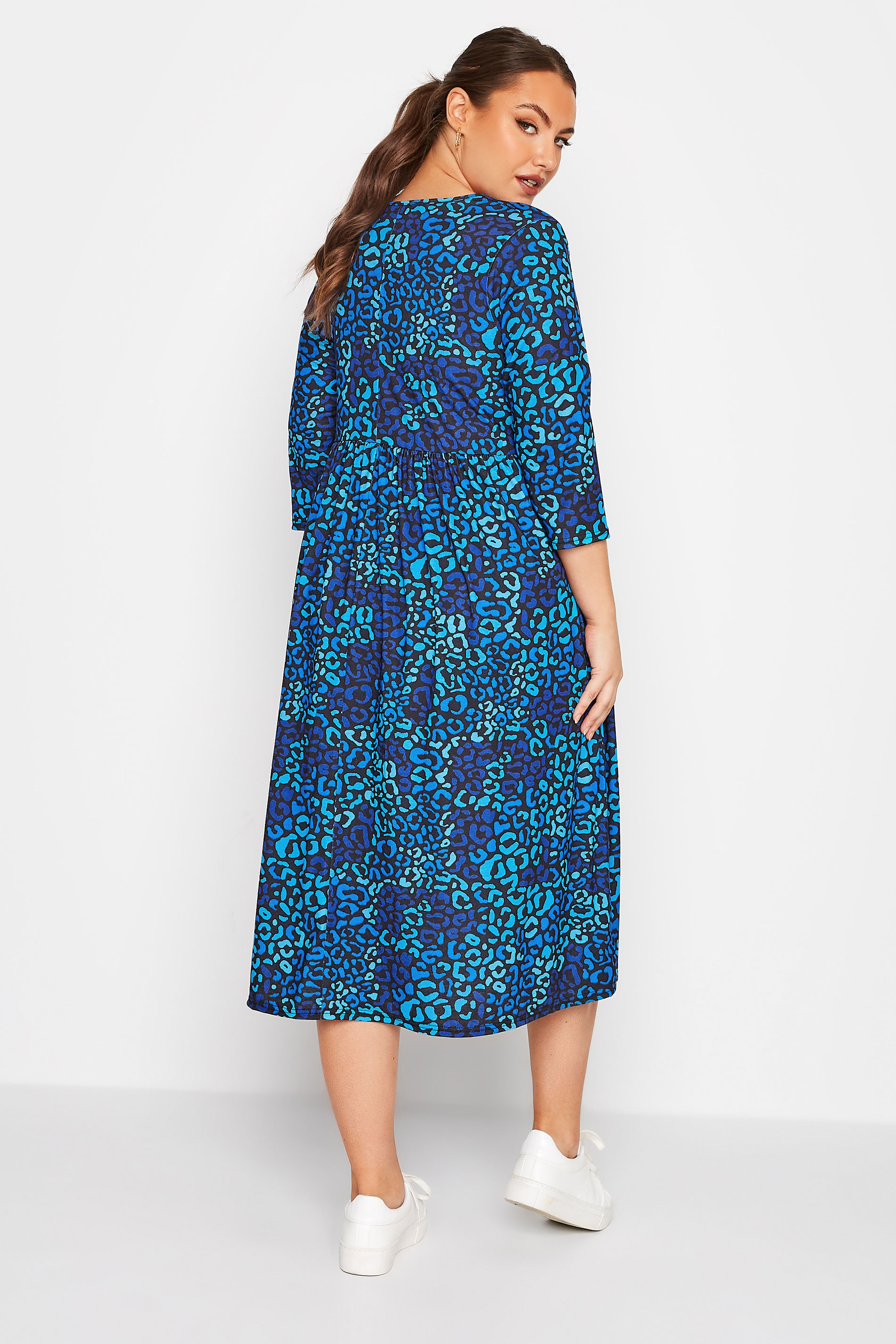 LIMITED COLLECTION Plus Size Blue Leopard Print Dress | Yours Clothing  3