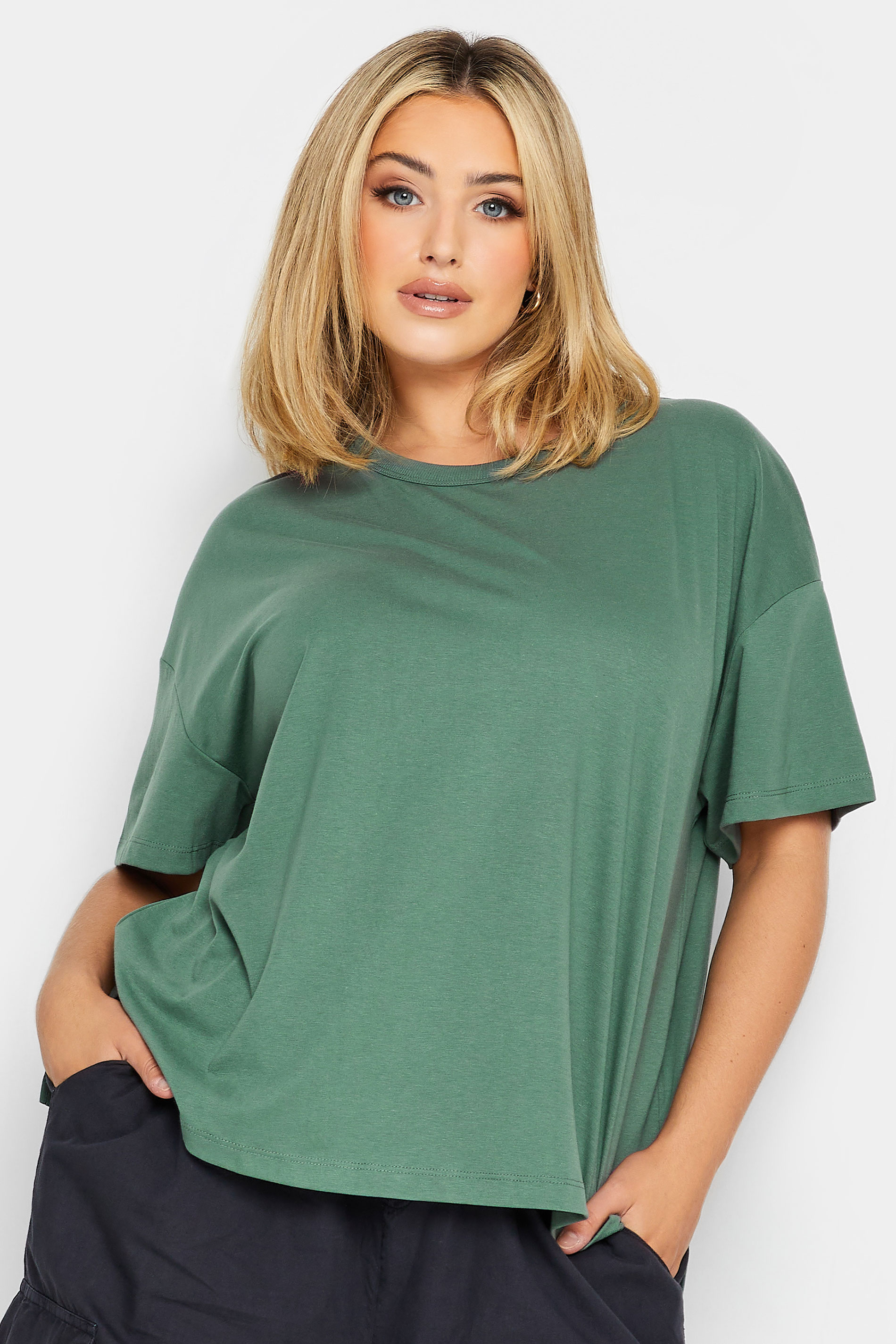 YOURS Plus Size Green Step Hem T-Shirt | Yours Clothing 1