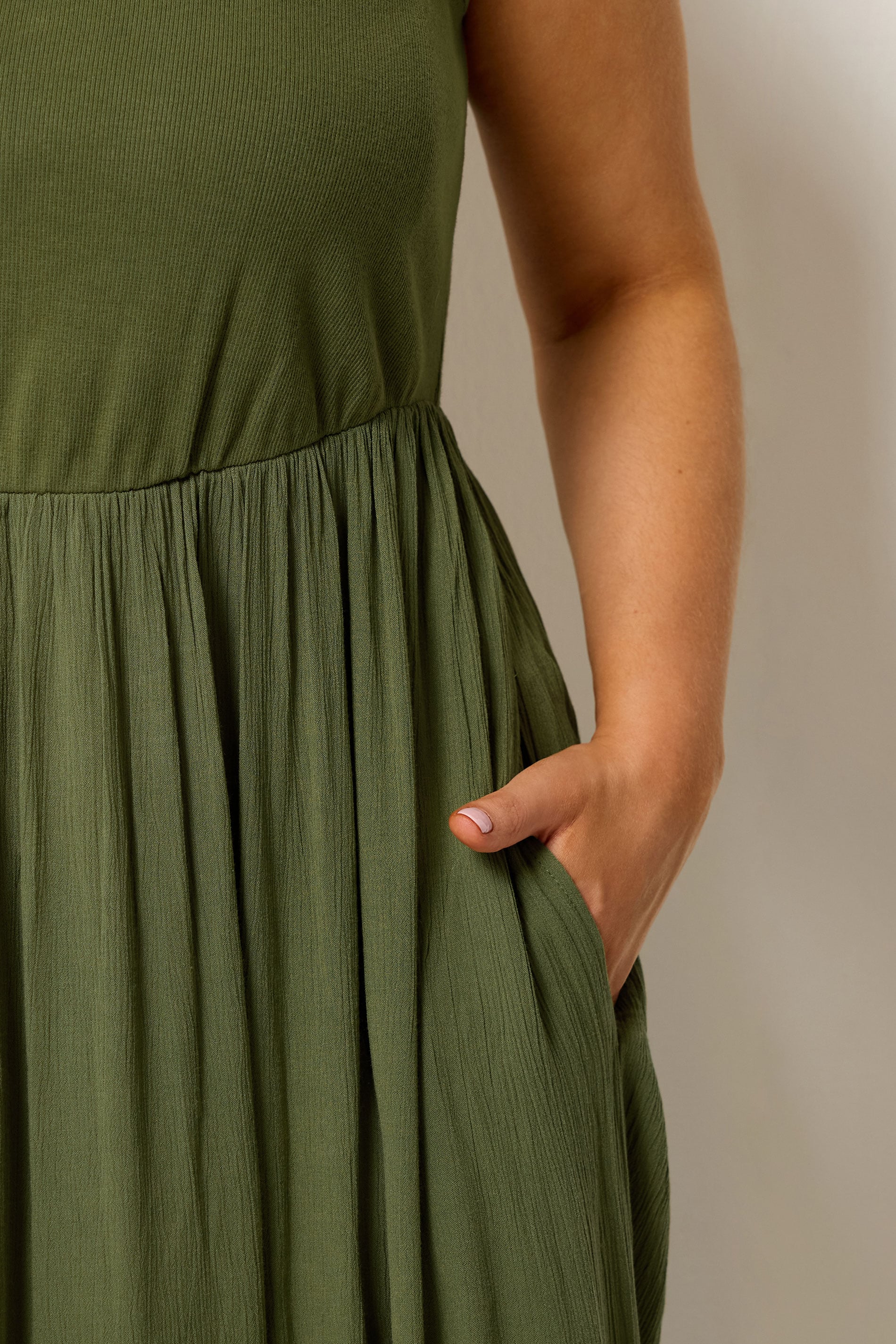 YOURS Plus Size Khaki Green Textured Maxi Dress | Yours Clothing 4
