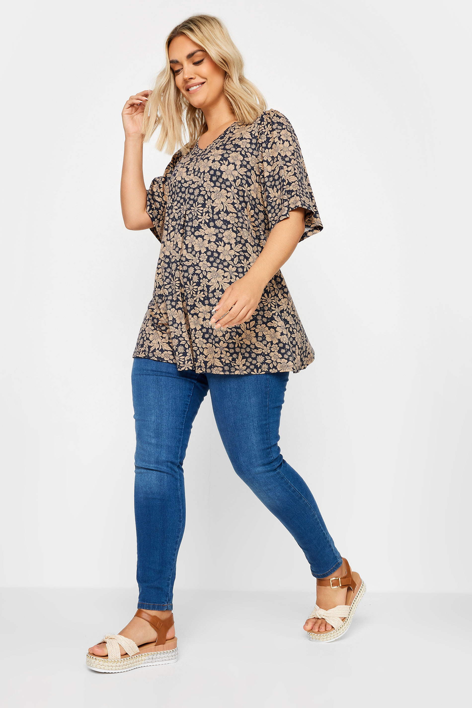 YOURS Curve Navy Blue Floral Print Pleated Swing Top | Yours Clothing 2