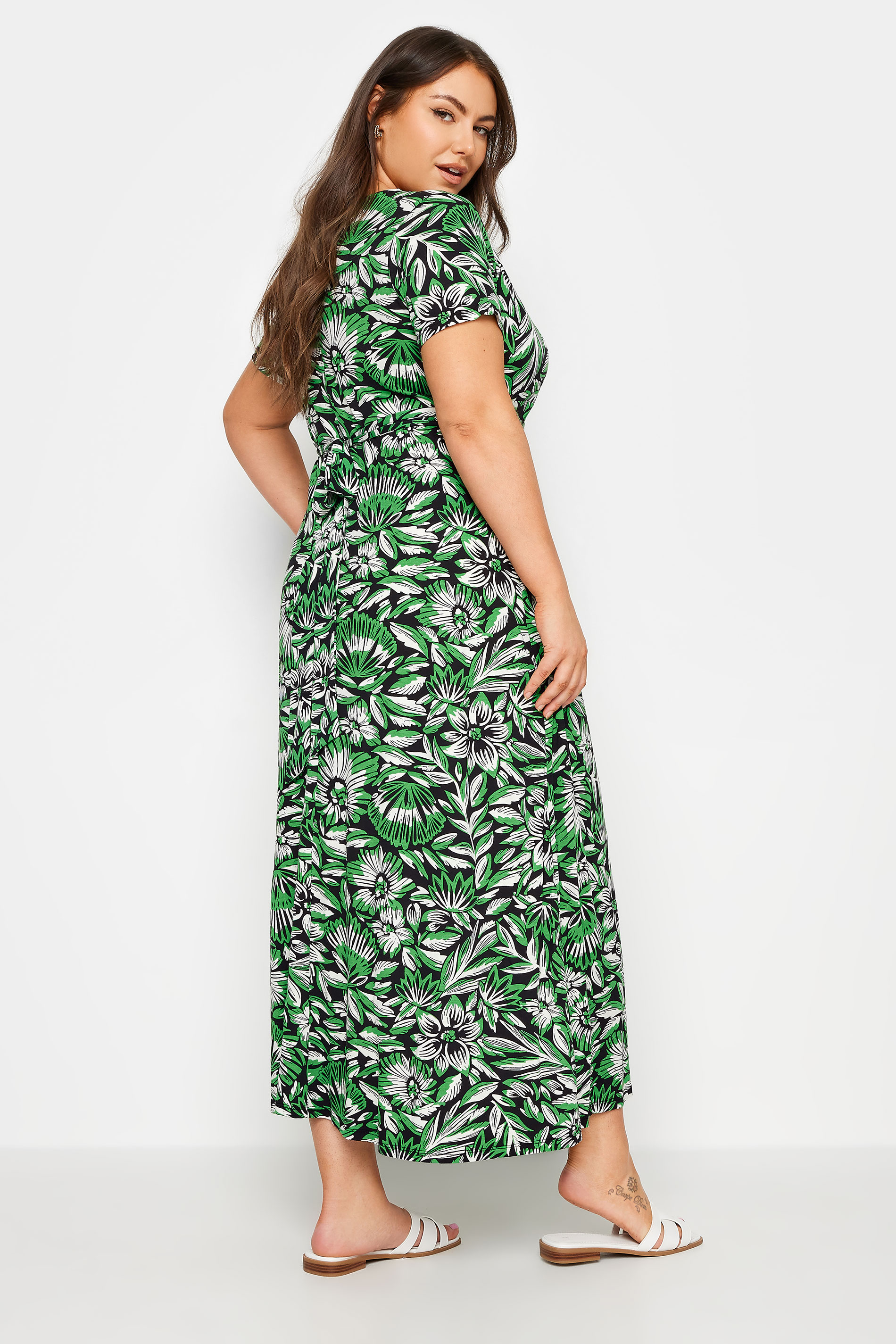 YOURS Plus Size Green Leaf Print Tiered Maxi Dress | Yours Clothing 3