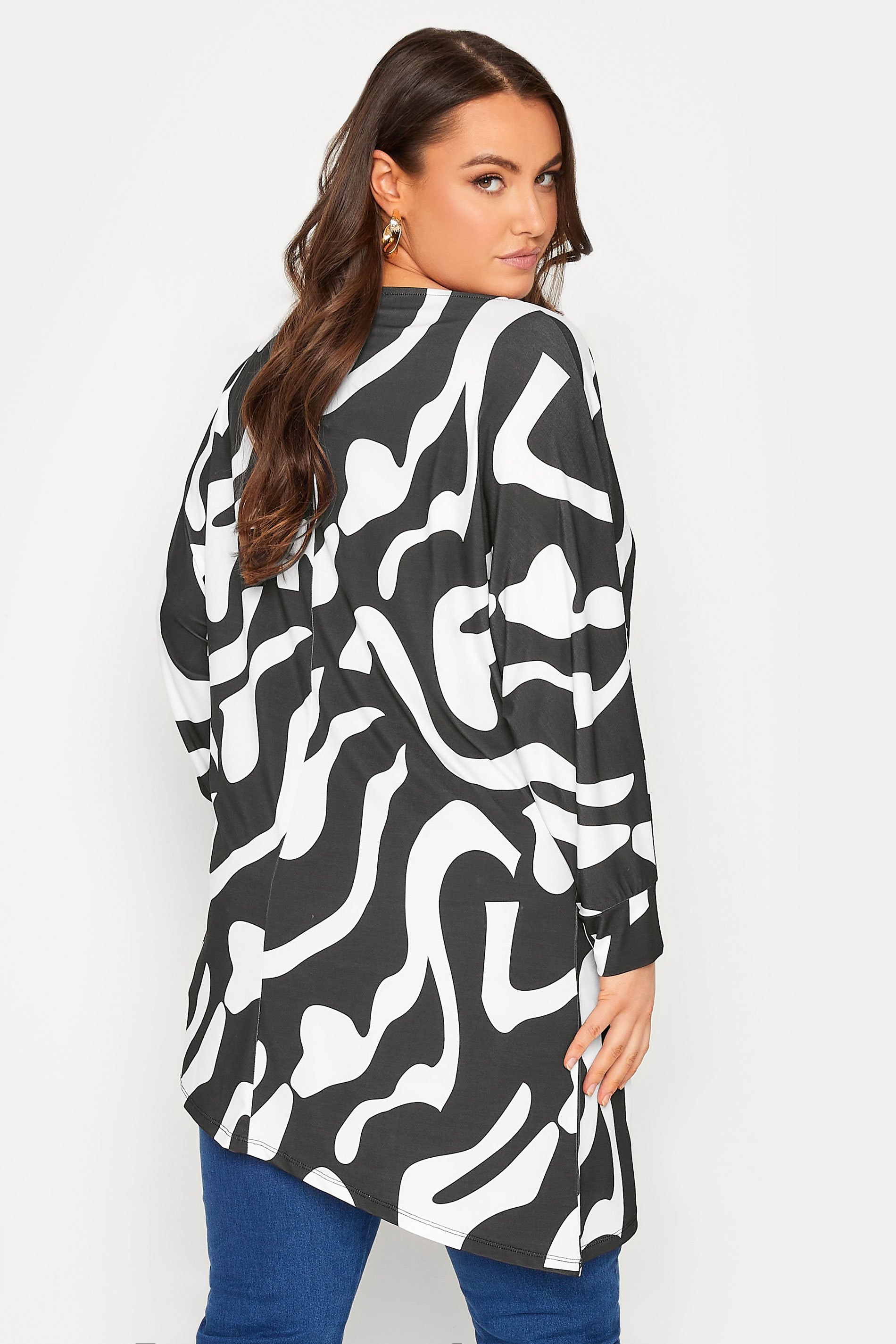 YOURS Plus Size Black & White Abstract Print Tunic Top | Yours Clothing 3