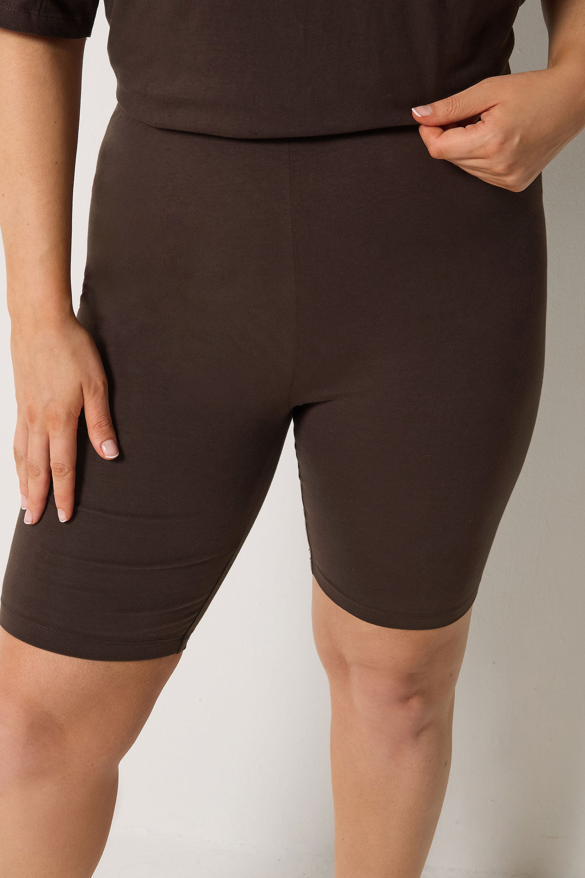YOURS Plus Size Chocolate Brown Shorts | Yours Clothing 4