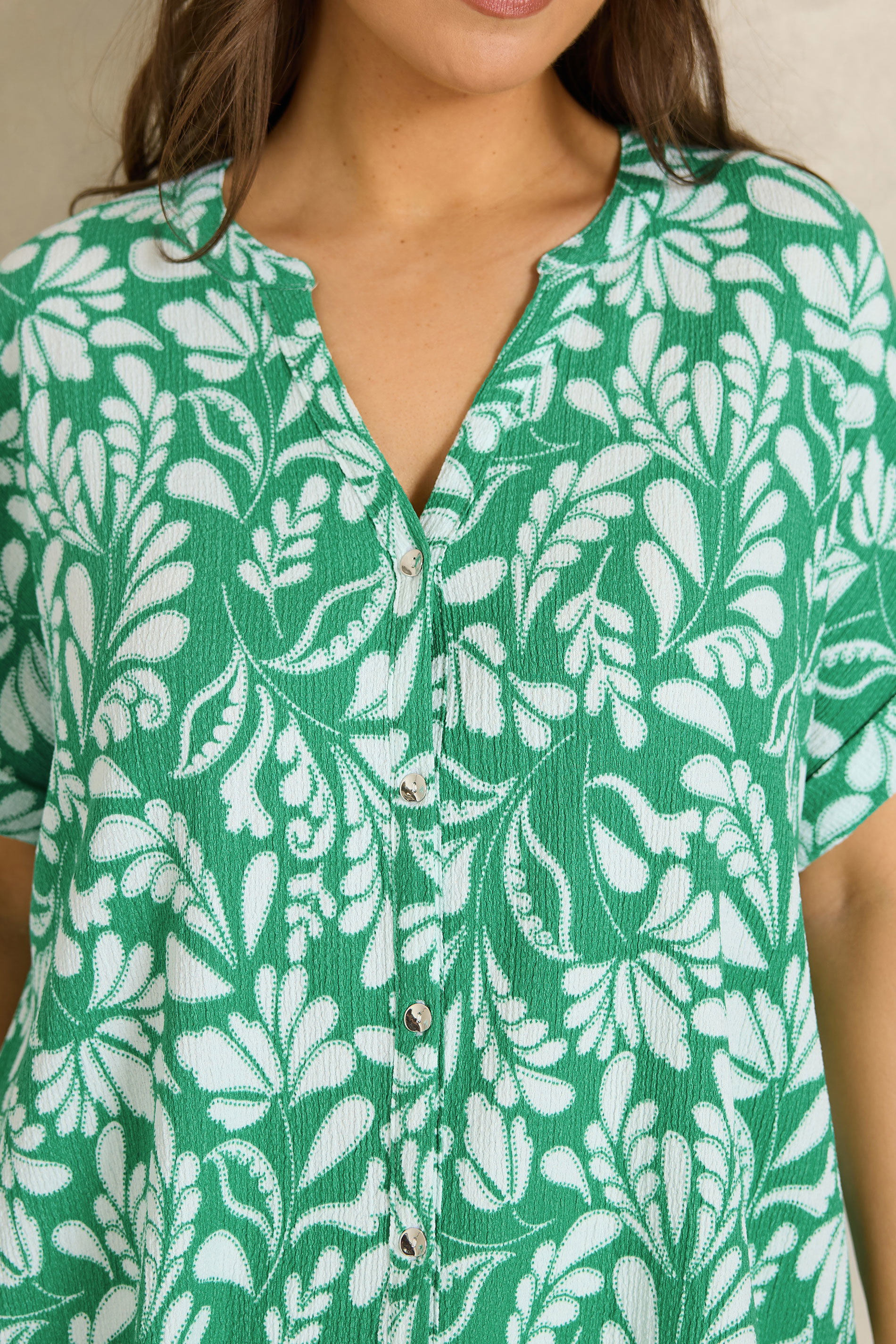 EVANS Plus Size Green Leaf Print Notch Neck Top | Evans  4