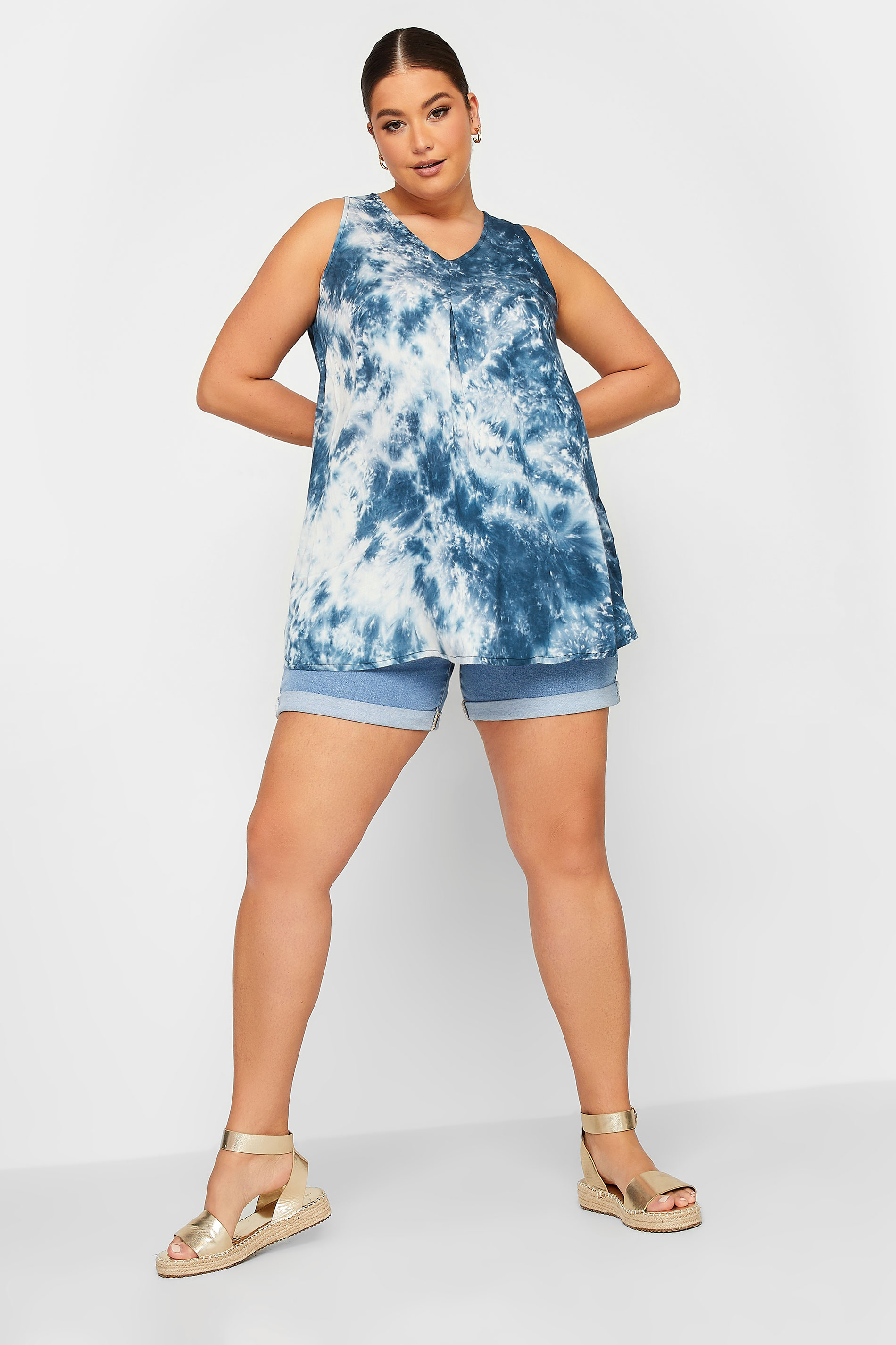 YOURS Curve Plus Size Blue Tie Dye Swing Top | Yours Clothing  2
