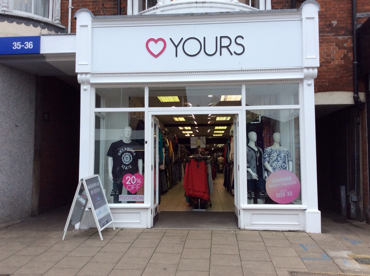 Yours Clothing Great Yarmouth Store - Plus Size Clothing Shop | Yours ...