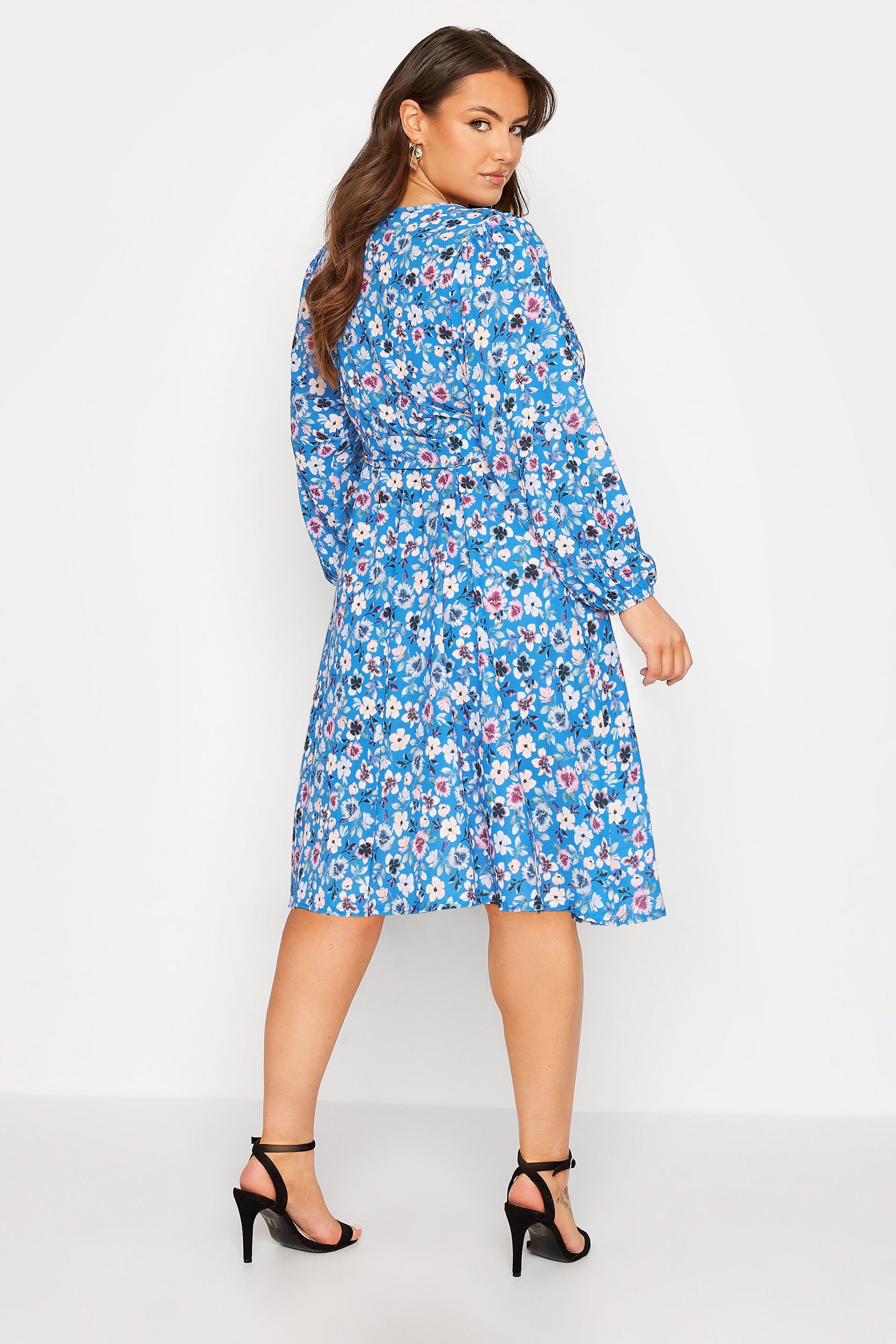 YOURS LONDON Plus Size Blue Floral Print Wrap Dress | Yours Clothing 3