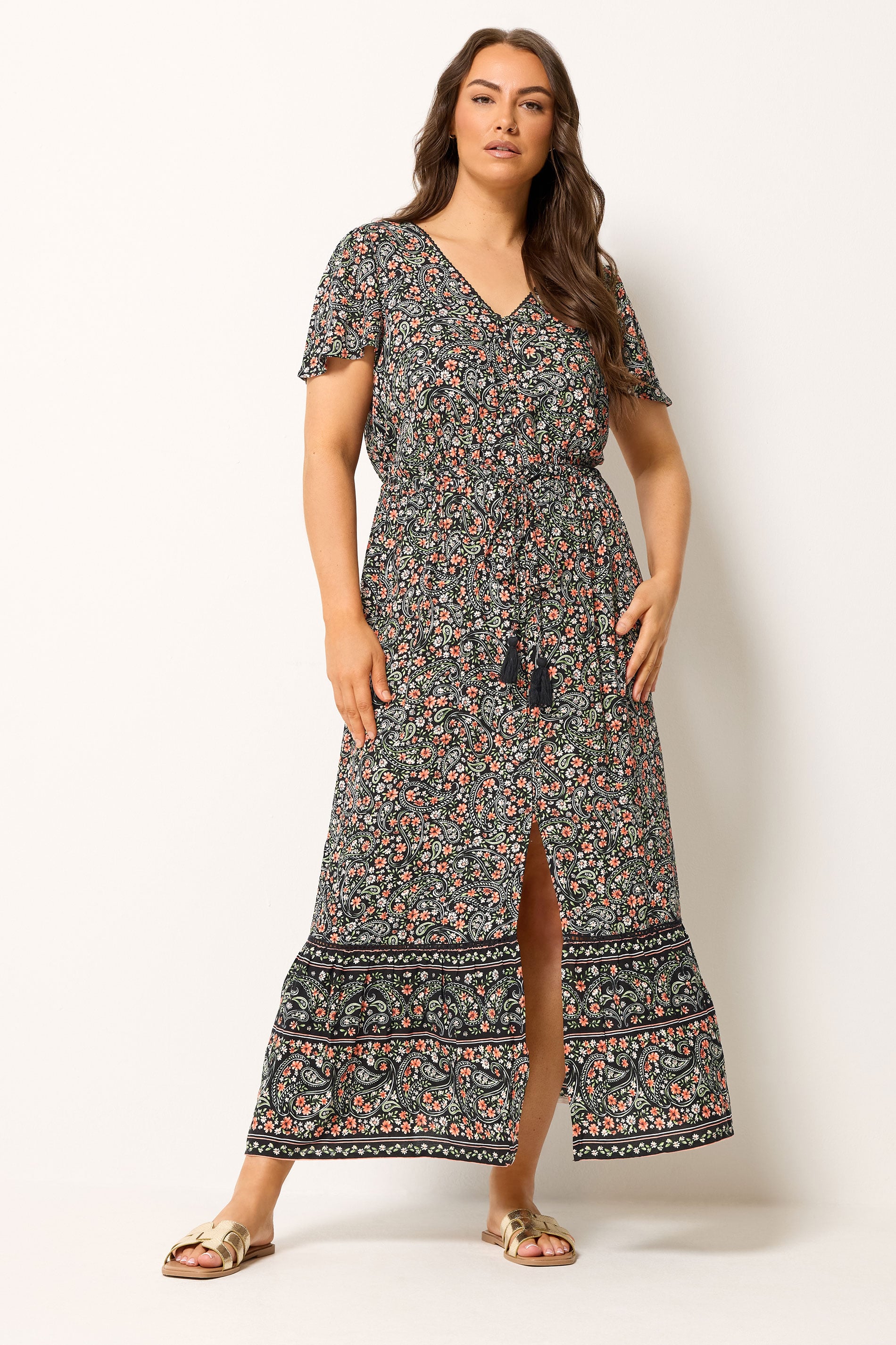 YOURS Plus Size Black Ditsy Floral Border Detail Dress | Yours Clothing 2