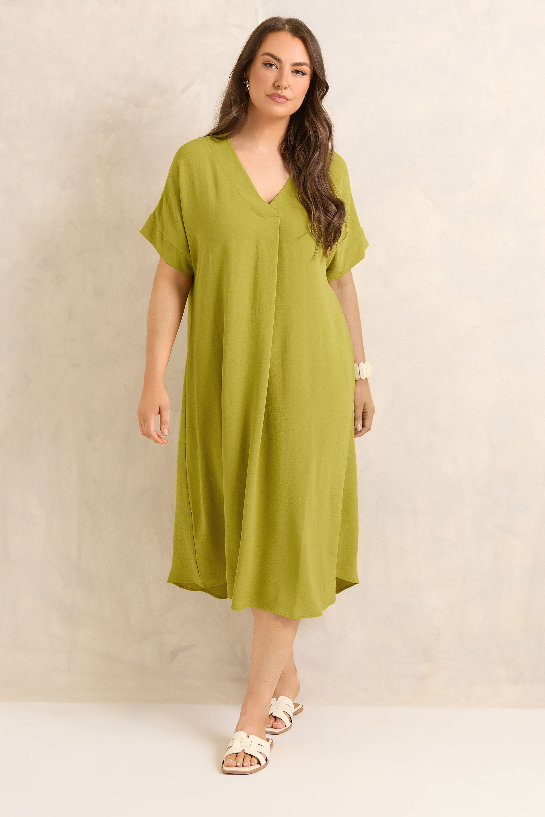 EVANS Plus Size Green Pleat Midi Dress | Evans 1