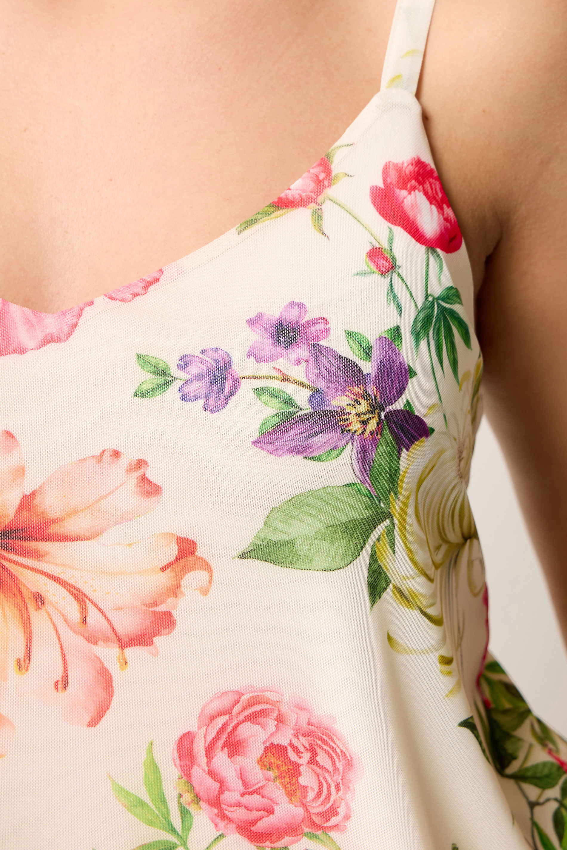 YOURS Plus Size Ivory White Floral Swing Vest | Yours Clothing 4