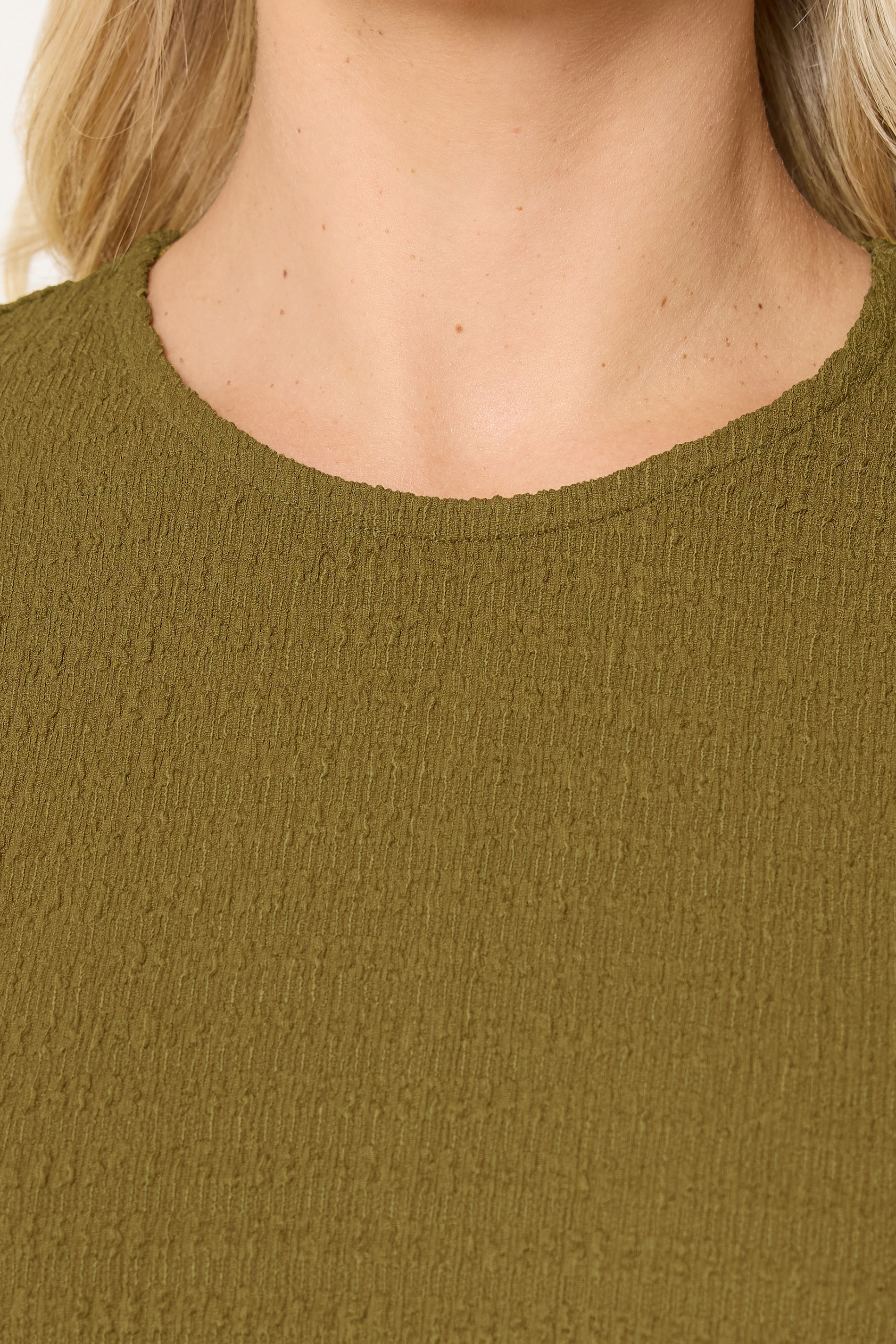 YOURS Plus Size Green Textured Swing Top | Yours Clothing 4
