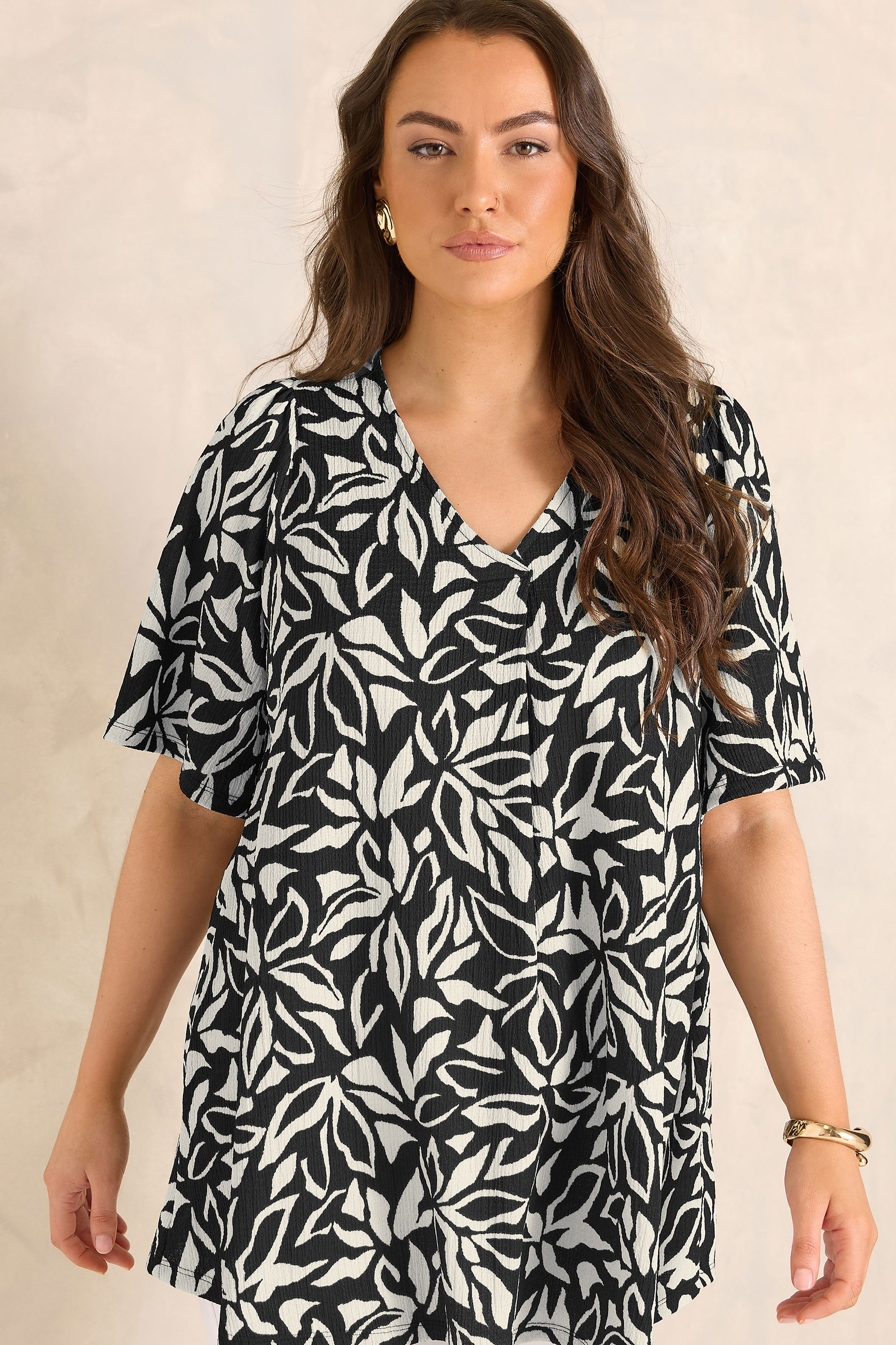 EVANS Plus Size Black Floral Pleat Front Top | Evans  3