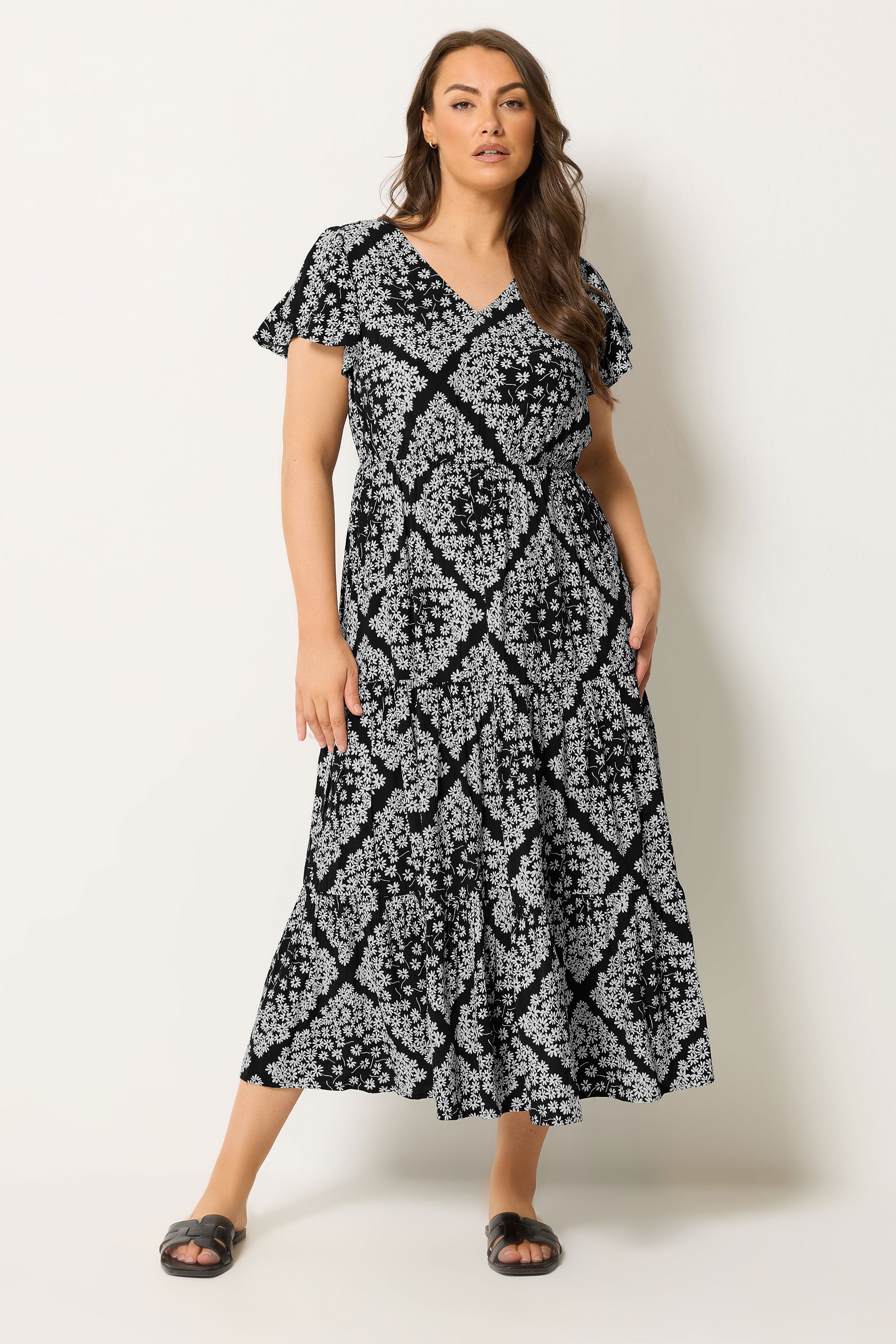 YOURS Plus Size  Black Daisy Smock Dress | Yours Clothing 3