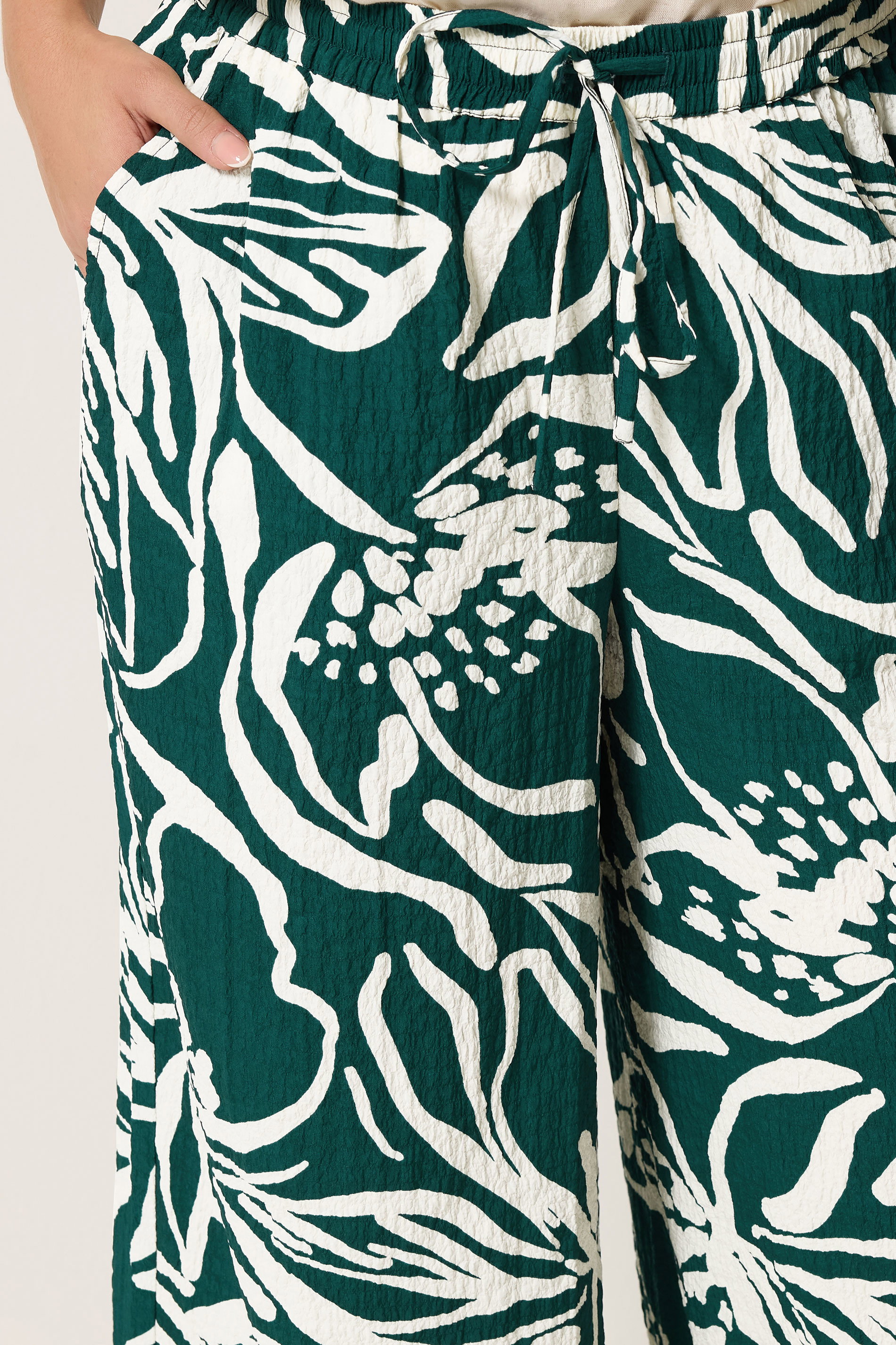 YOURS Plus Size Teal Green Floral Wide Leg Trousers | Yours Clothing 4