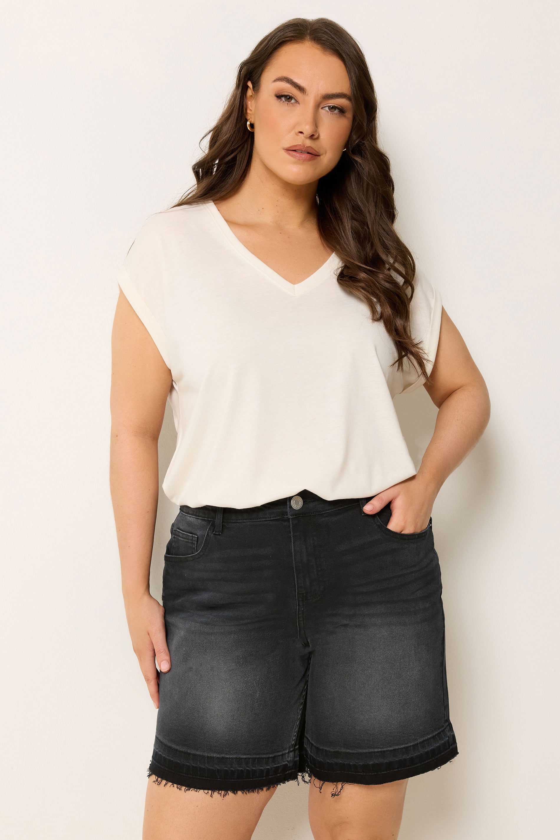 YOURS Plus Size Black Hem Detail Denim Shorts | Yours Clothing 3